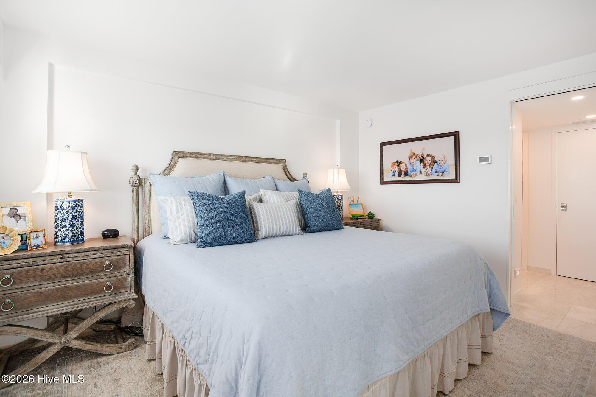 100557997 | Photo 18