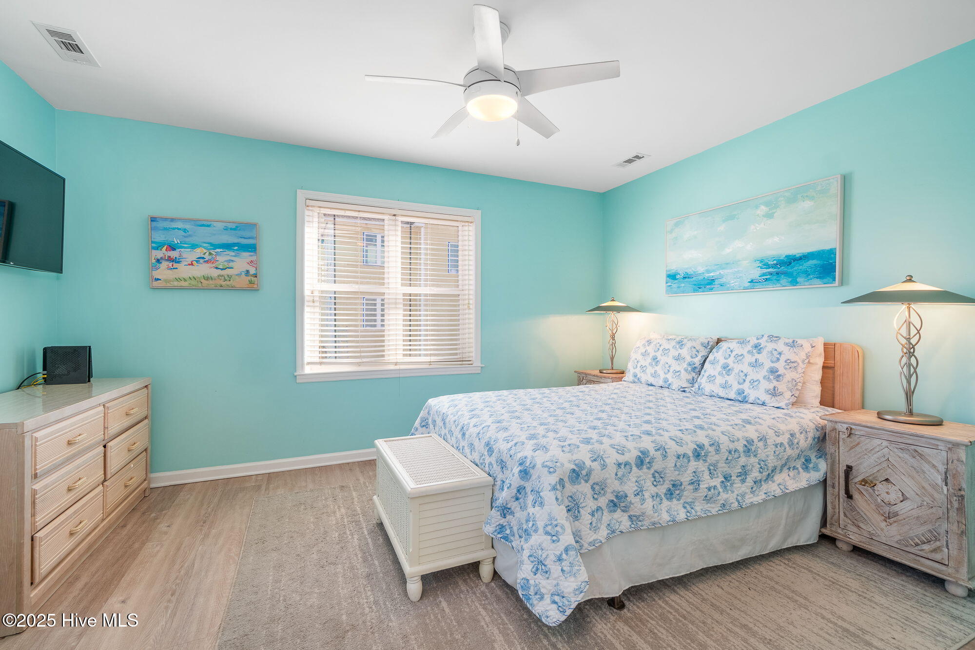 100487537 | Photo 15