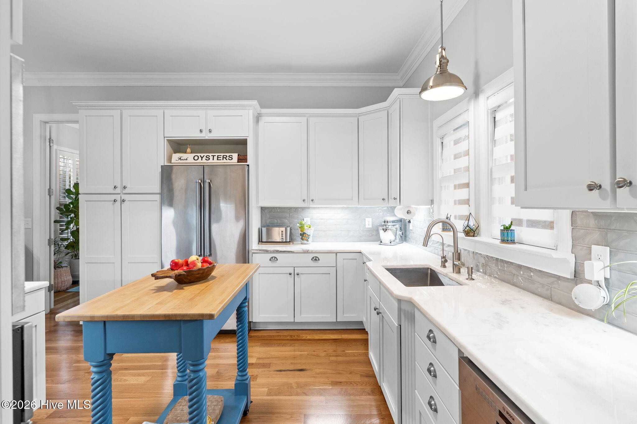 100549864 | Photo 14