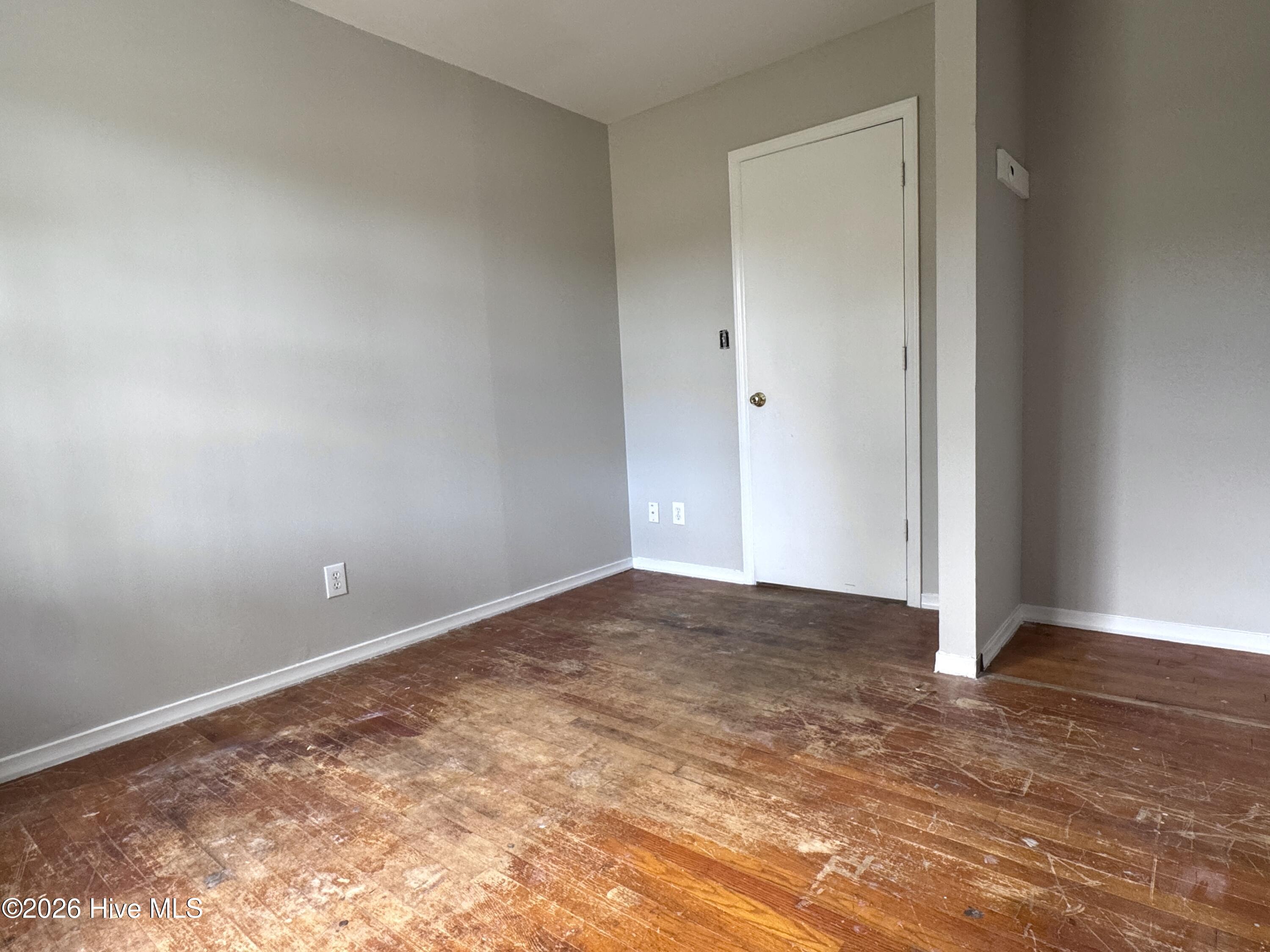 2831 Easy Street,Newport