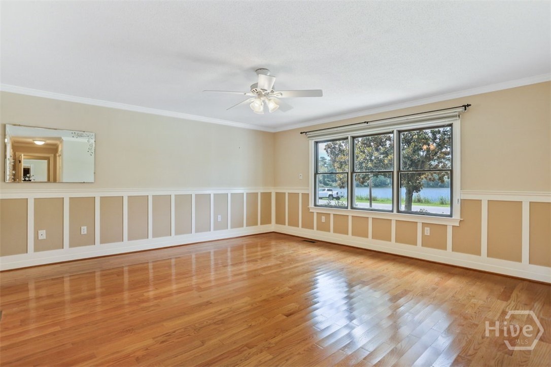 221 Lakeshore Drive