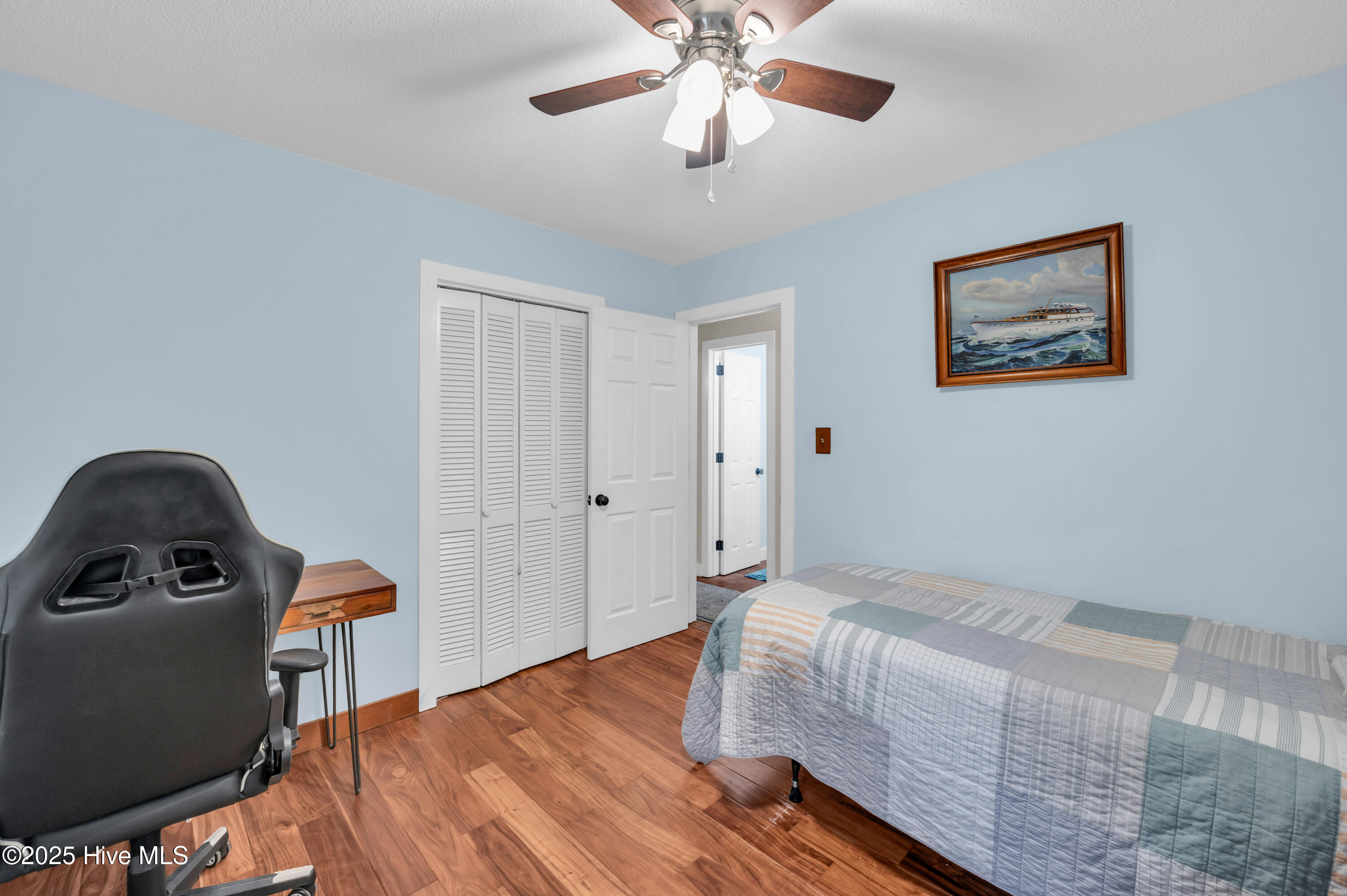 100546330 | Photo 25