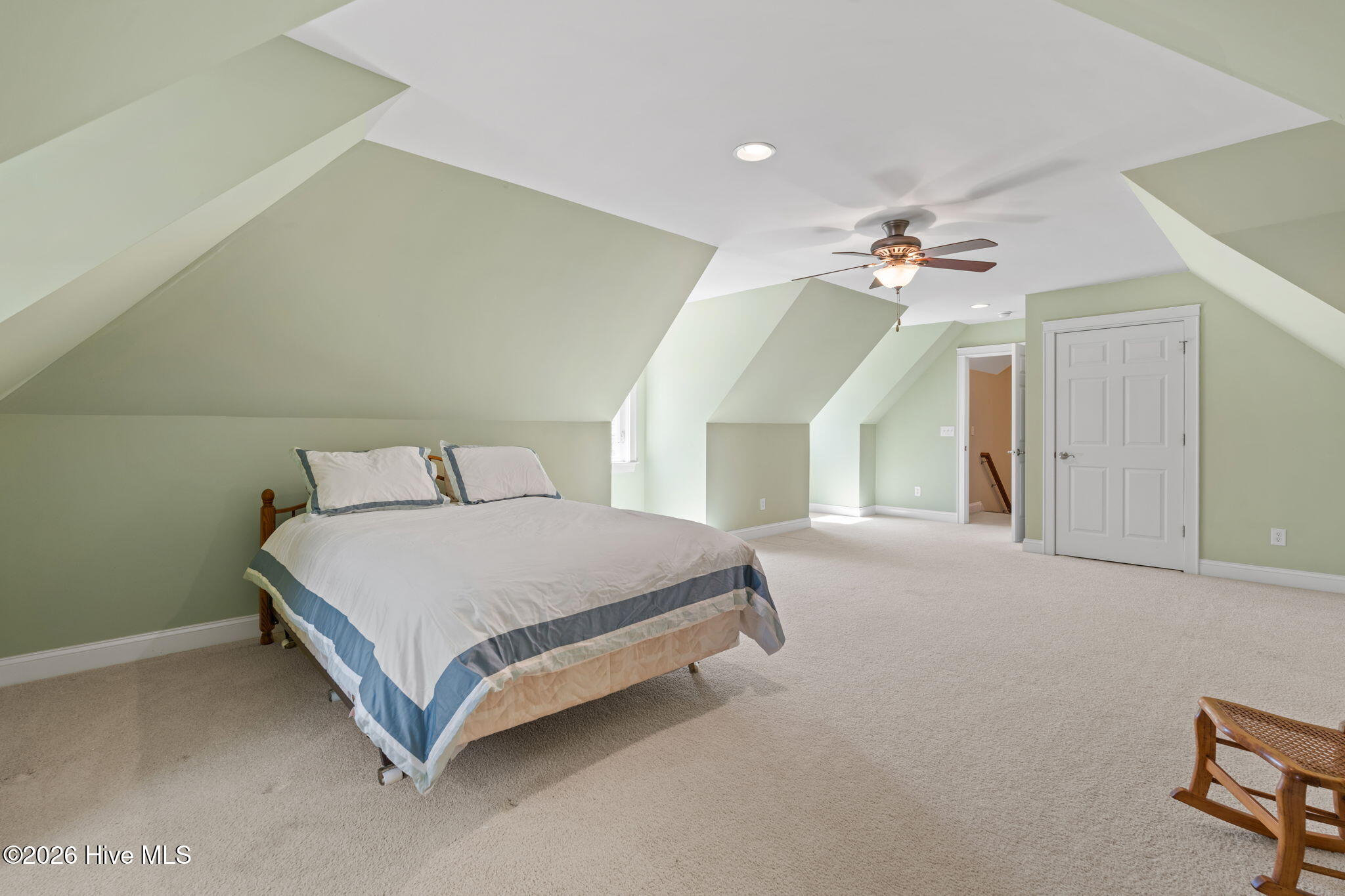 100564903 | Photo 42