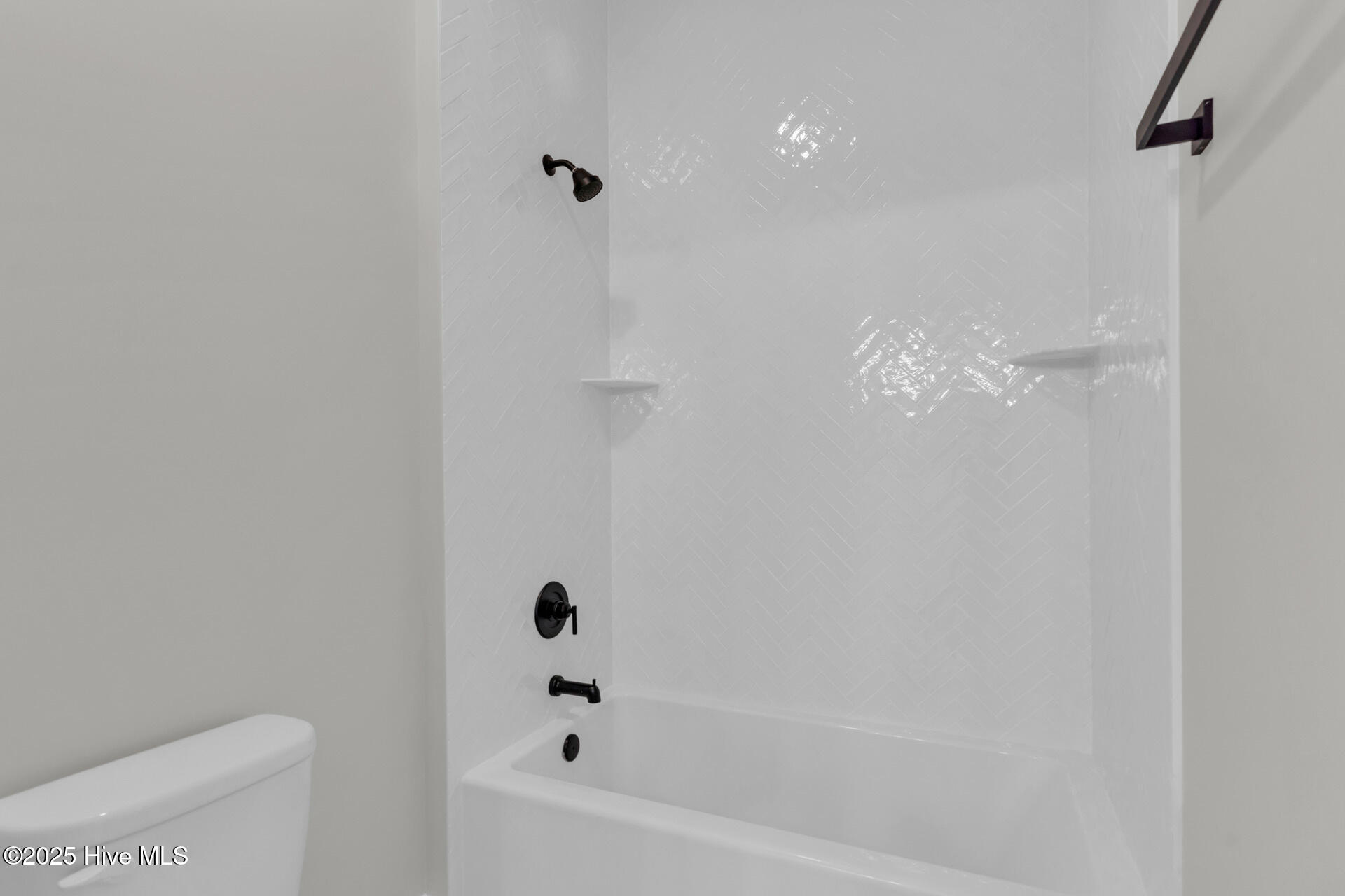 100539388 | Photo 53