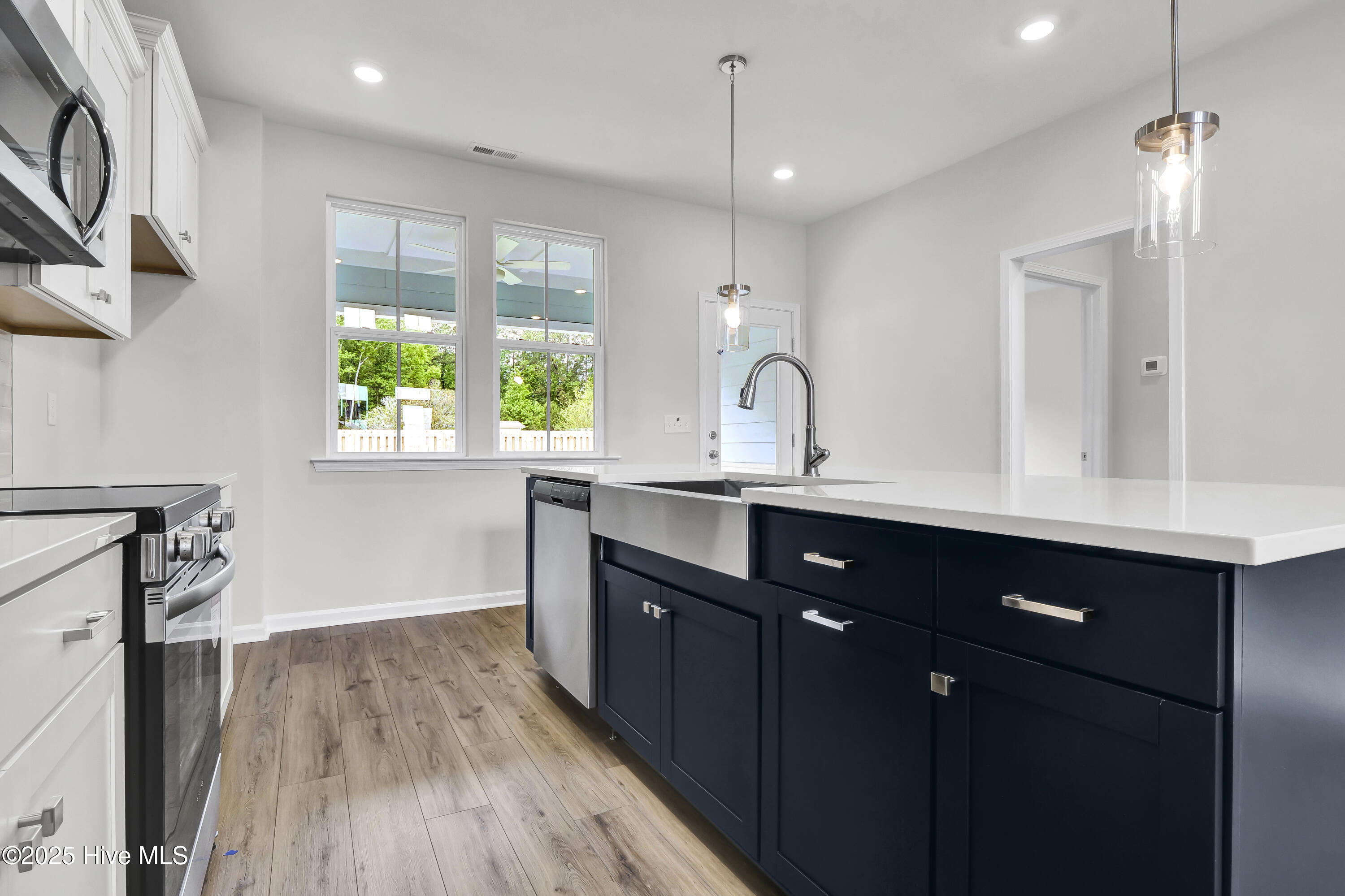 100538172 | Photo 14