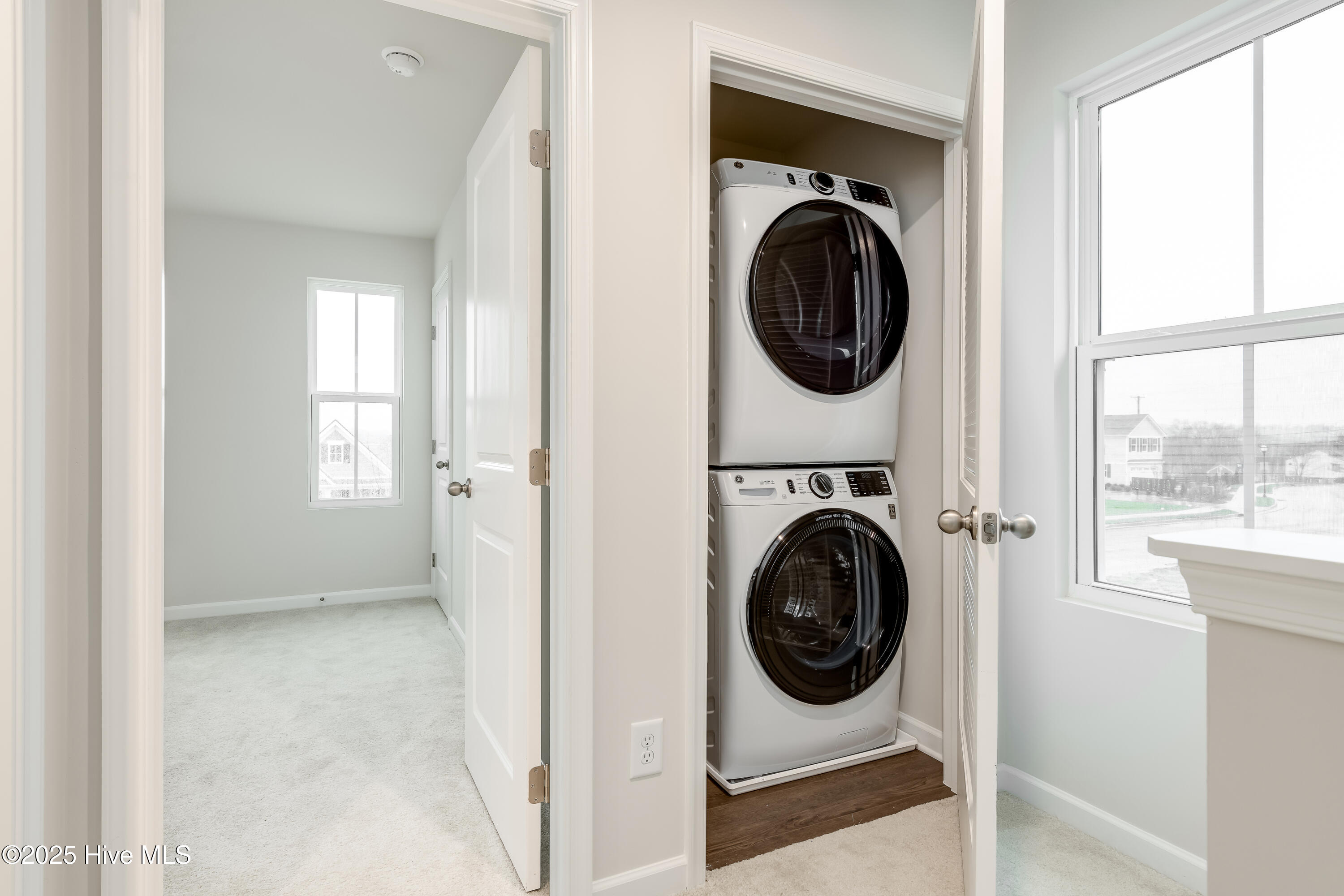 100548896 | Photo 11