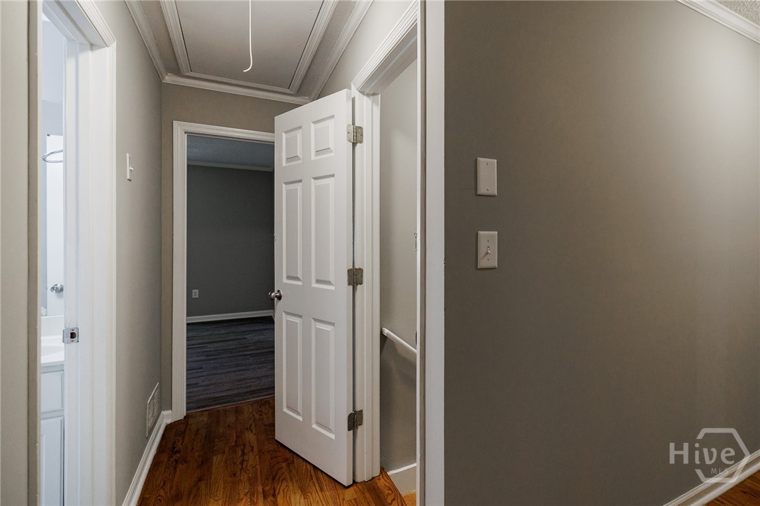 1220 Twelve Oaks Circle