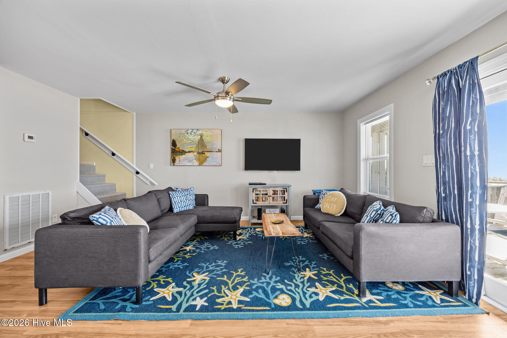 100559652 | Photo 26