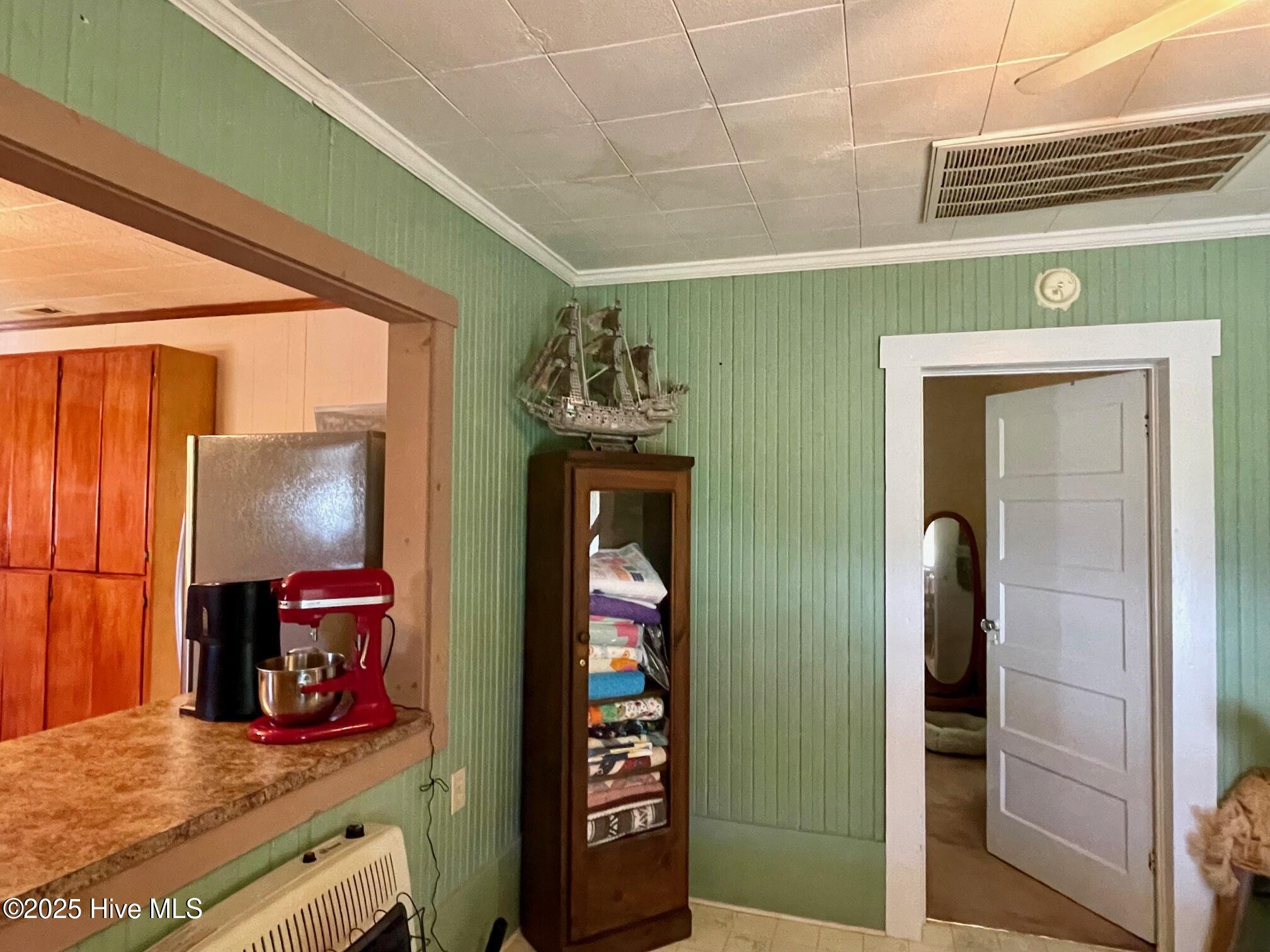 Dining Rm