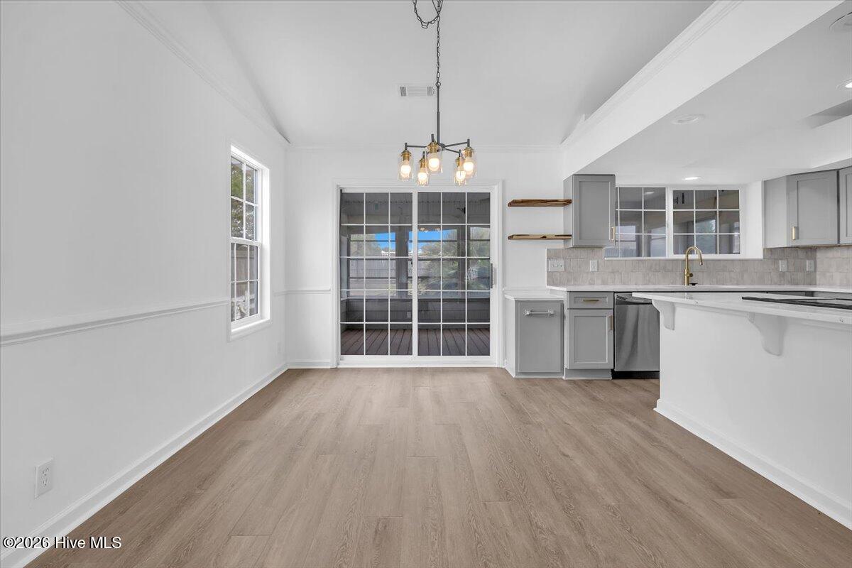 100564620 | Photo 10