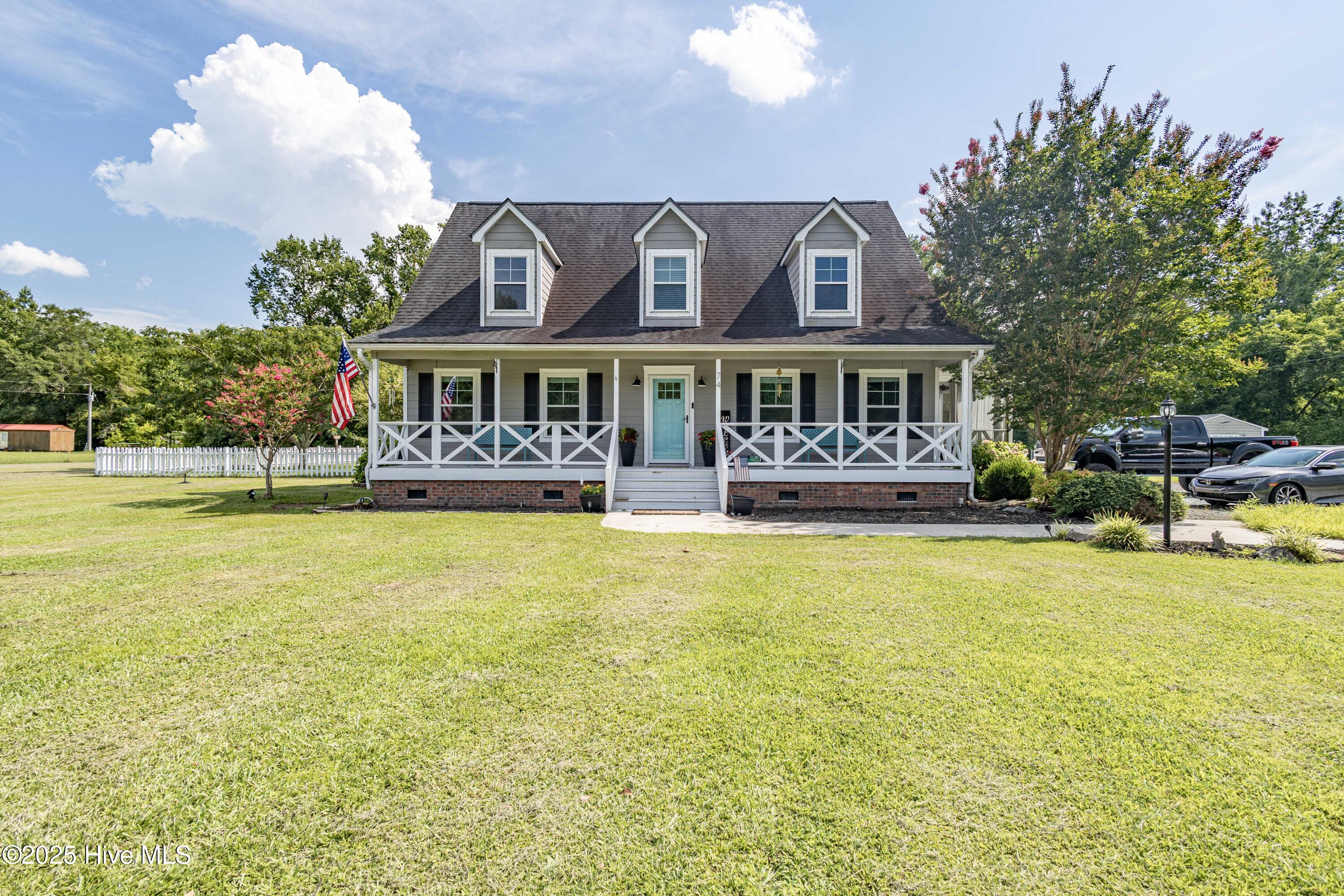 Property at 74 Hummingbird Lane