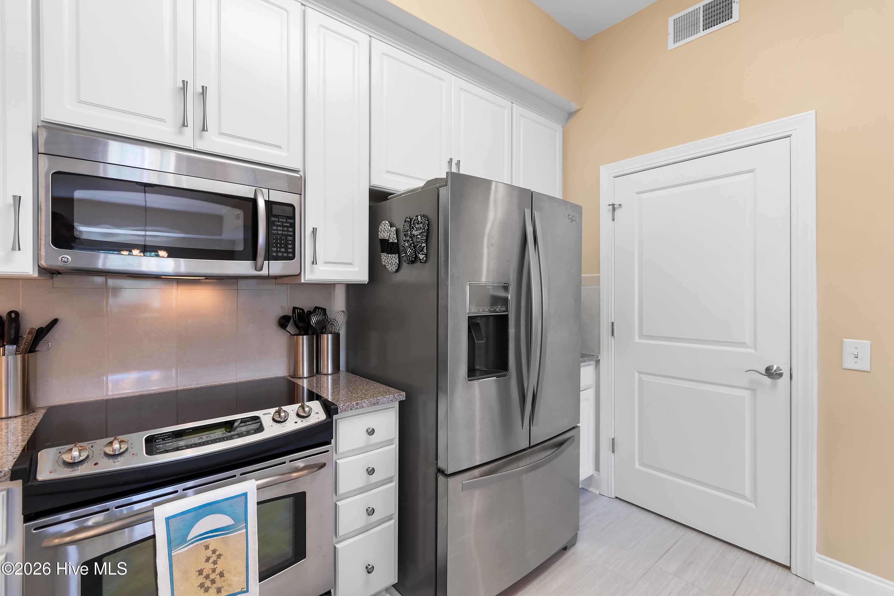 100567297 | Photo 18