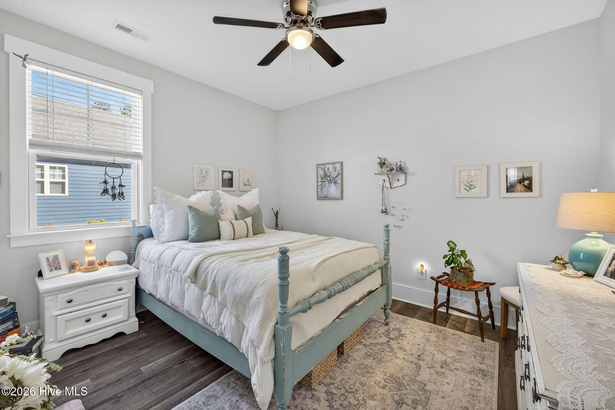 100563457 | Photo 12