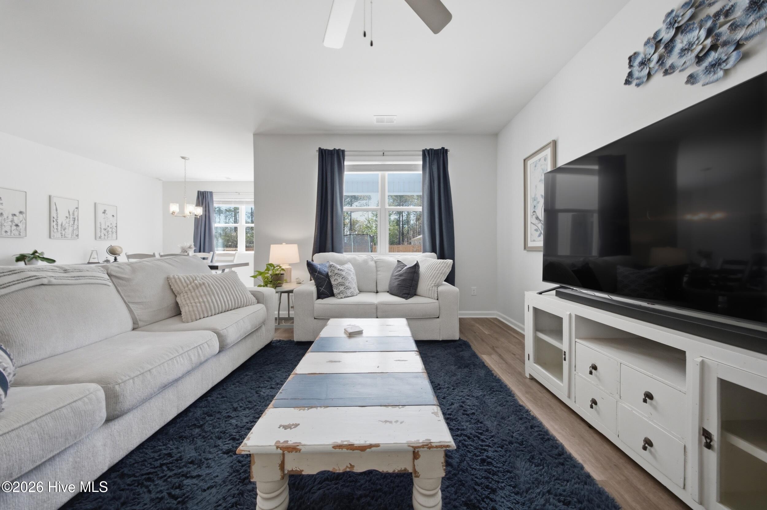 100565594 | Photo 18