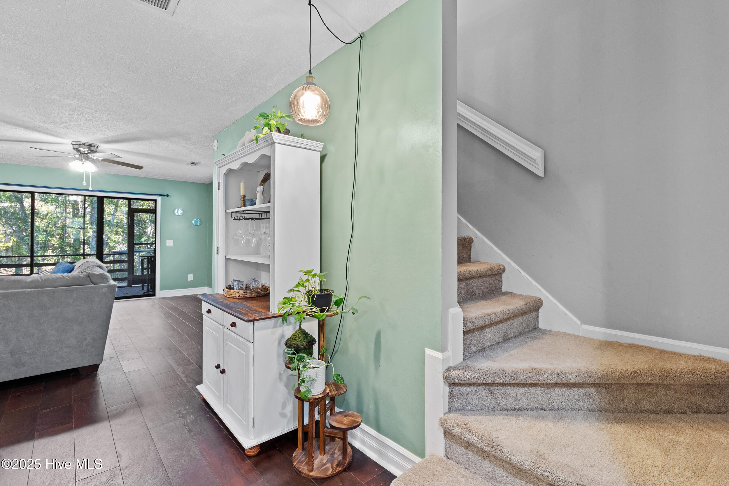 100537542 | Photo 14