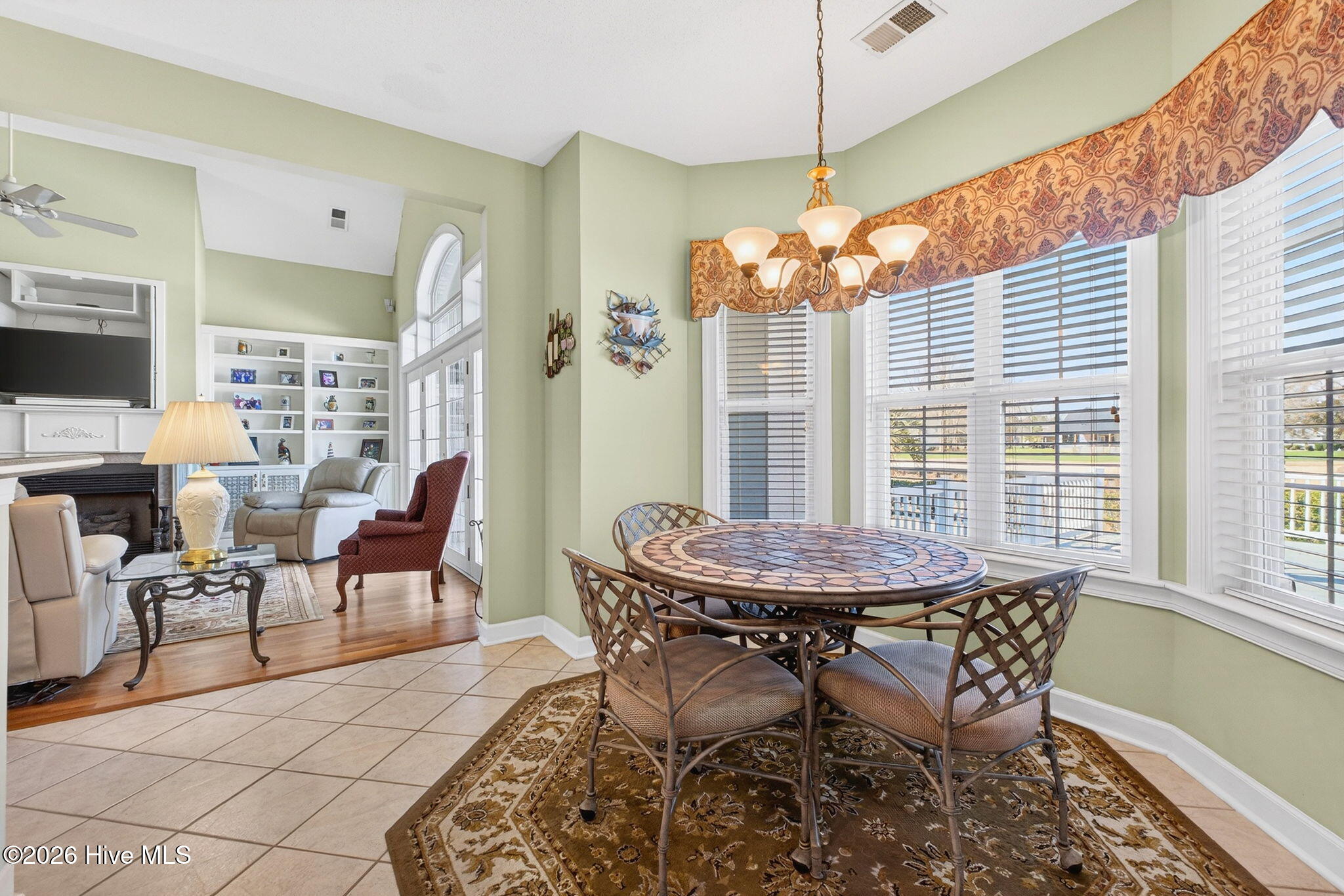 100557579 | Photo 17