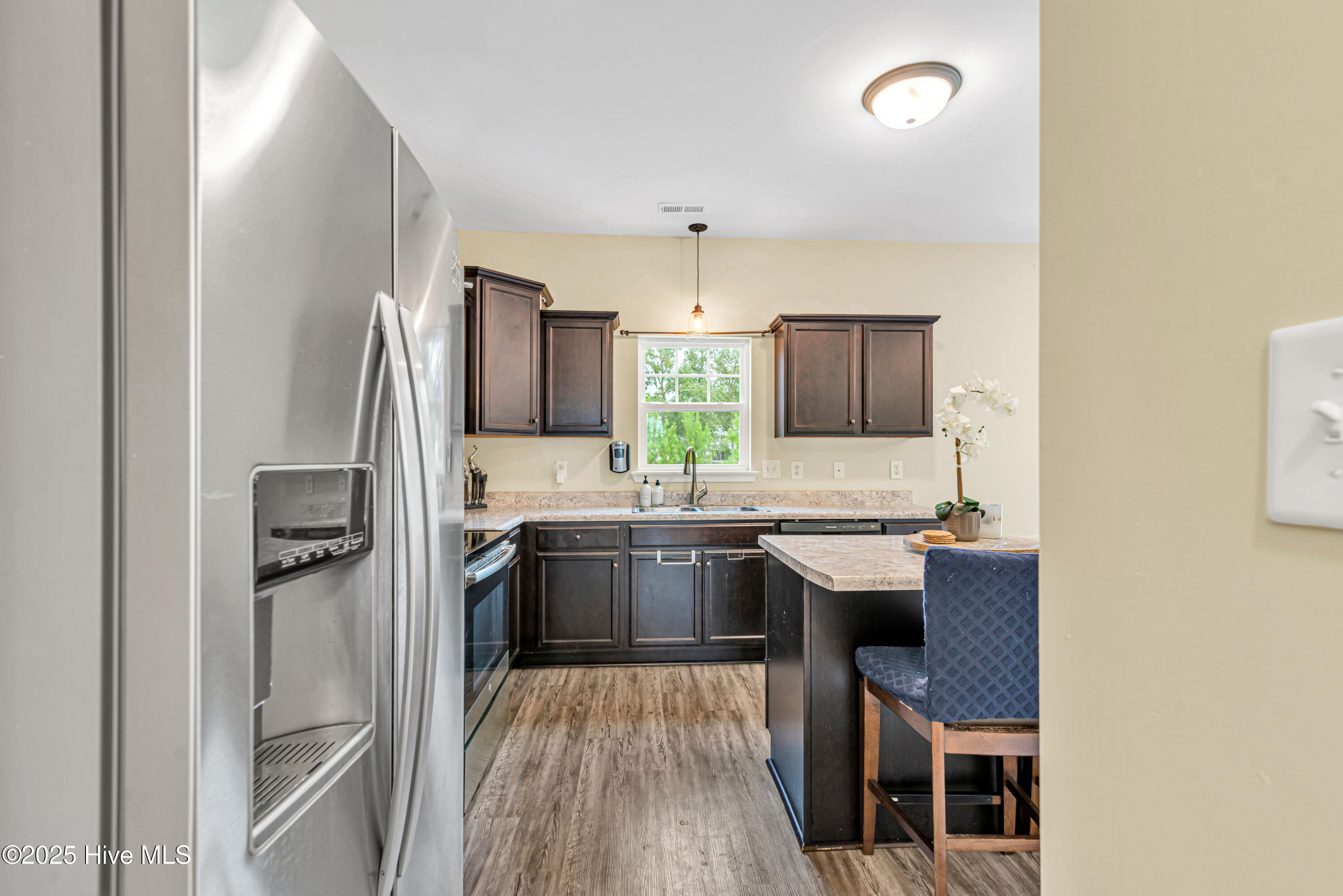 100556038 | Photo 12