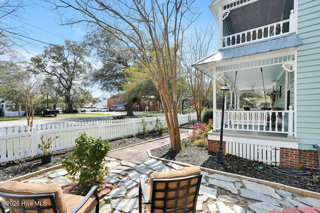 100563749 | Photo 40