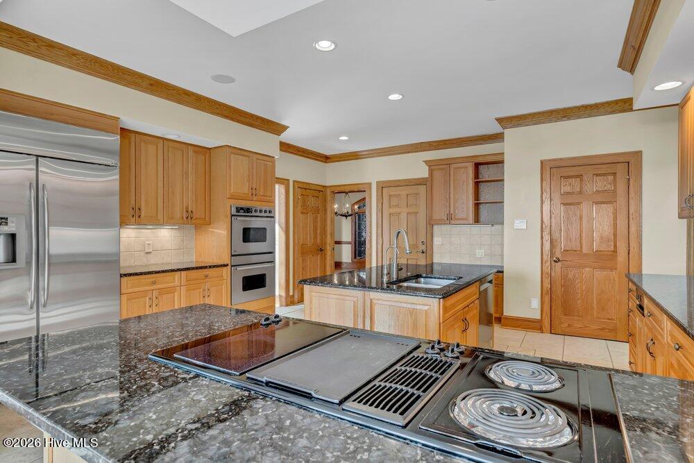 100558488 | Photo 32