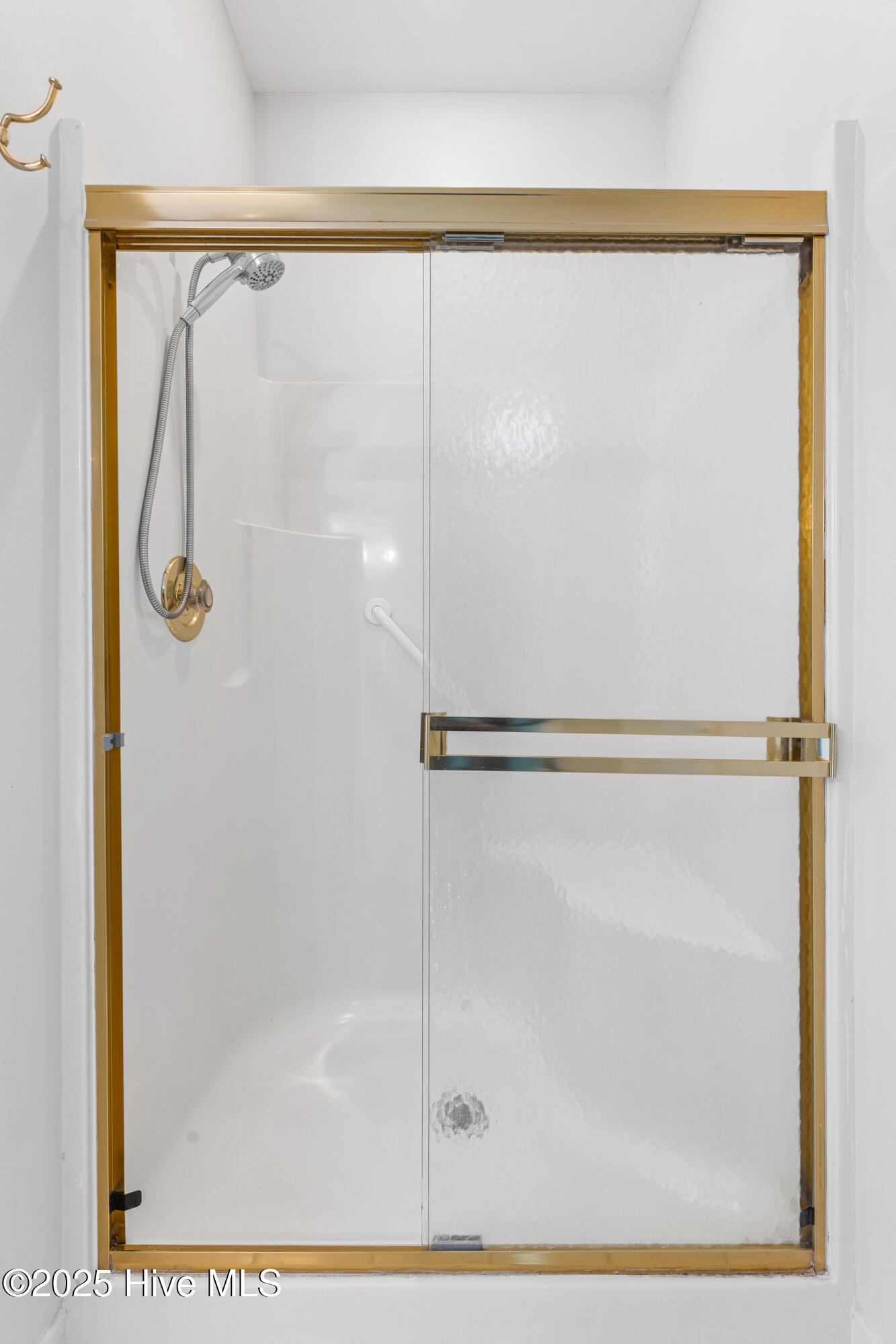 100519162 | Photo 27