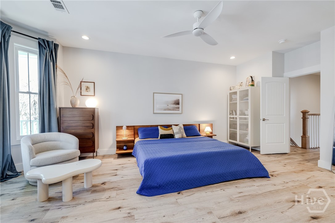 Photo 4 of Single family home for sale at 1135 E Park Ave, Savannah, GA 31404 | MLS# SA362575 | Listing updated on 2026-09-13