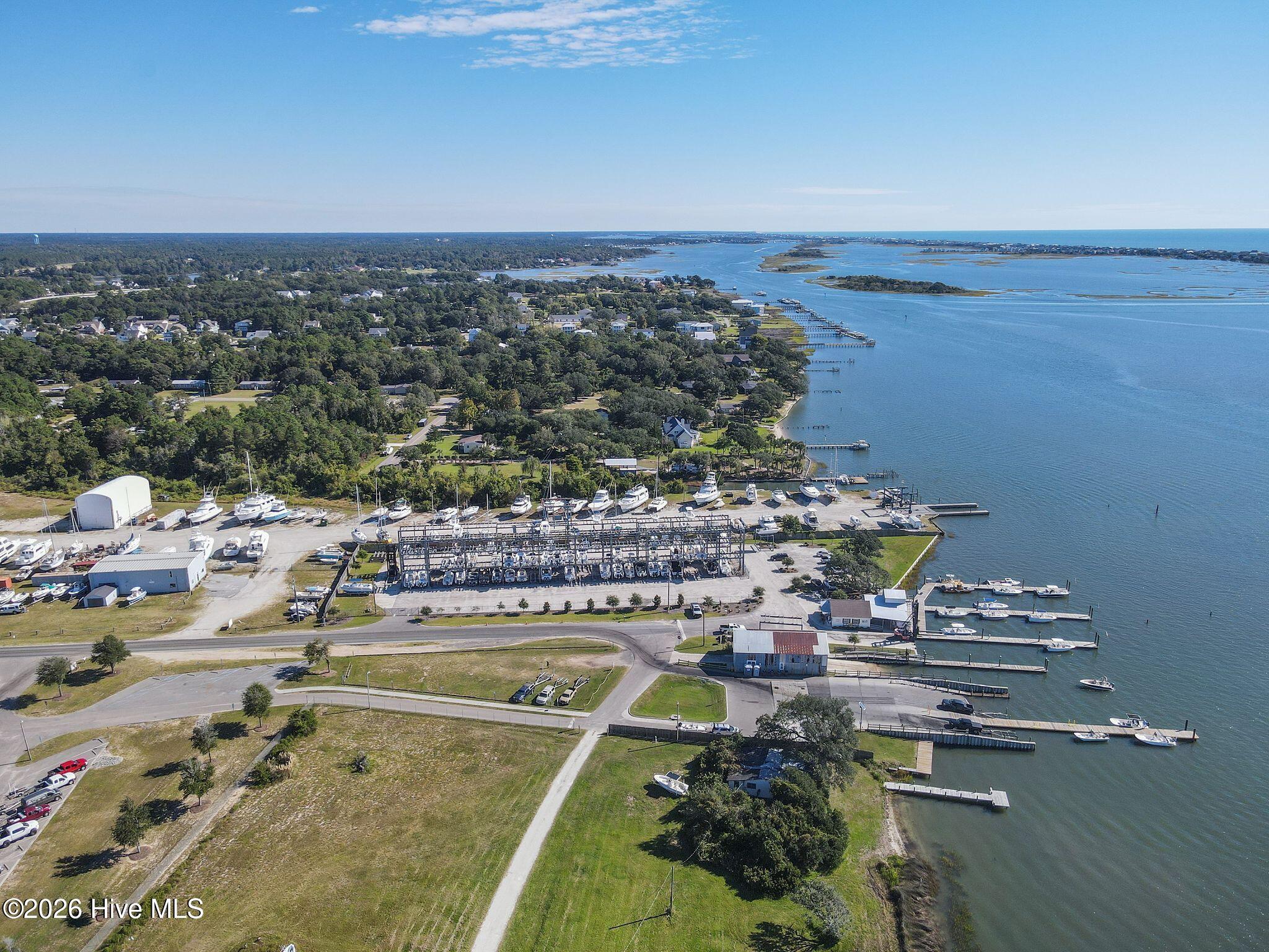 100564498 | Photo 53