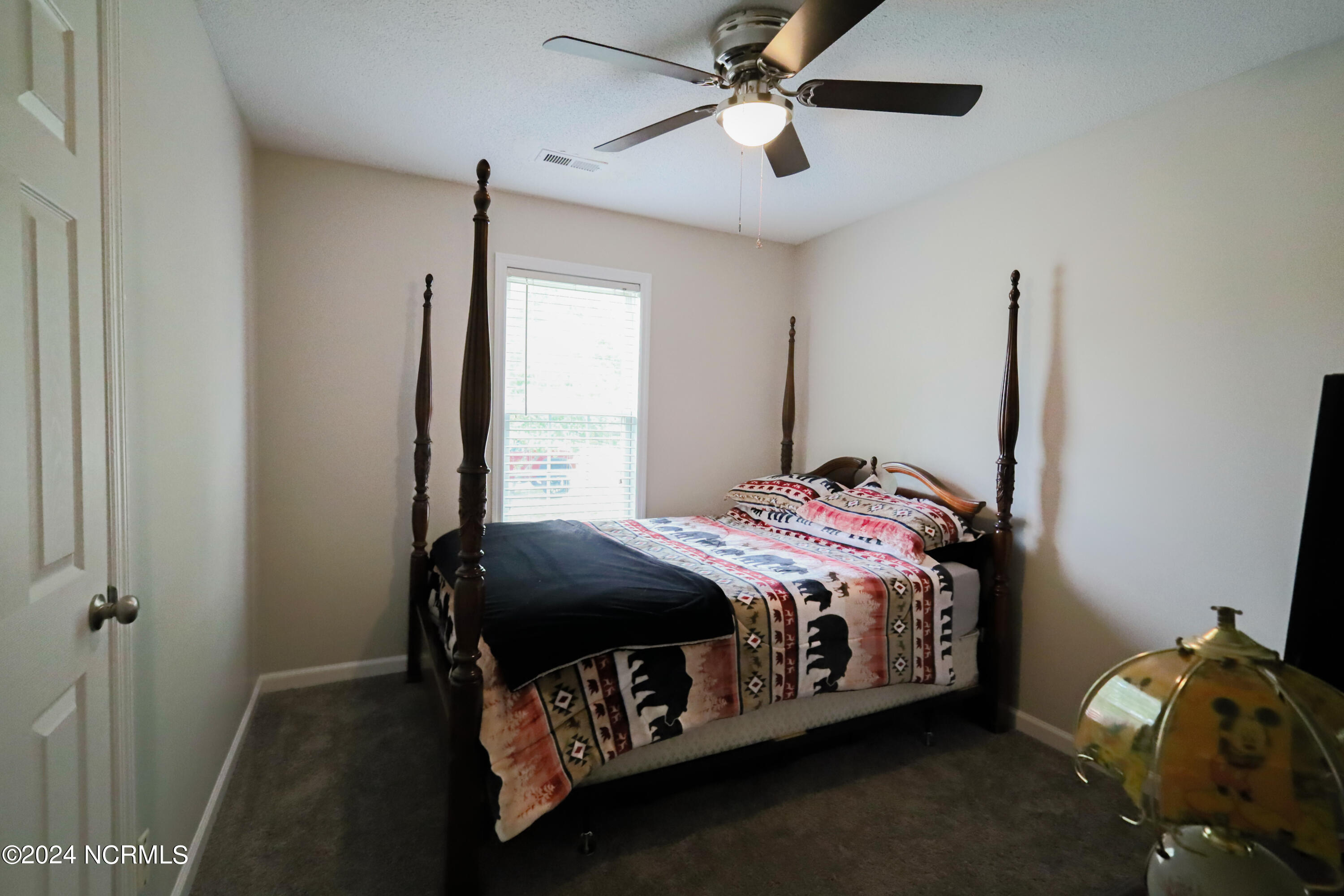 100558386 | Photo 19