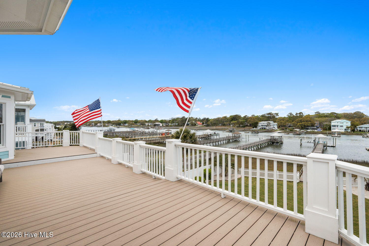 100566570 | Photo 42