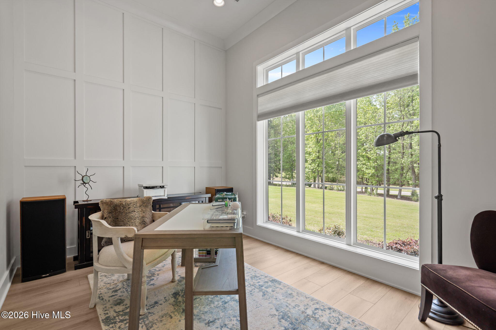 100566934 | Photo 25