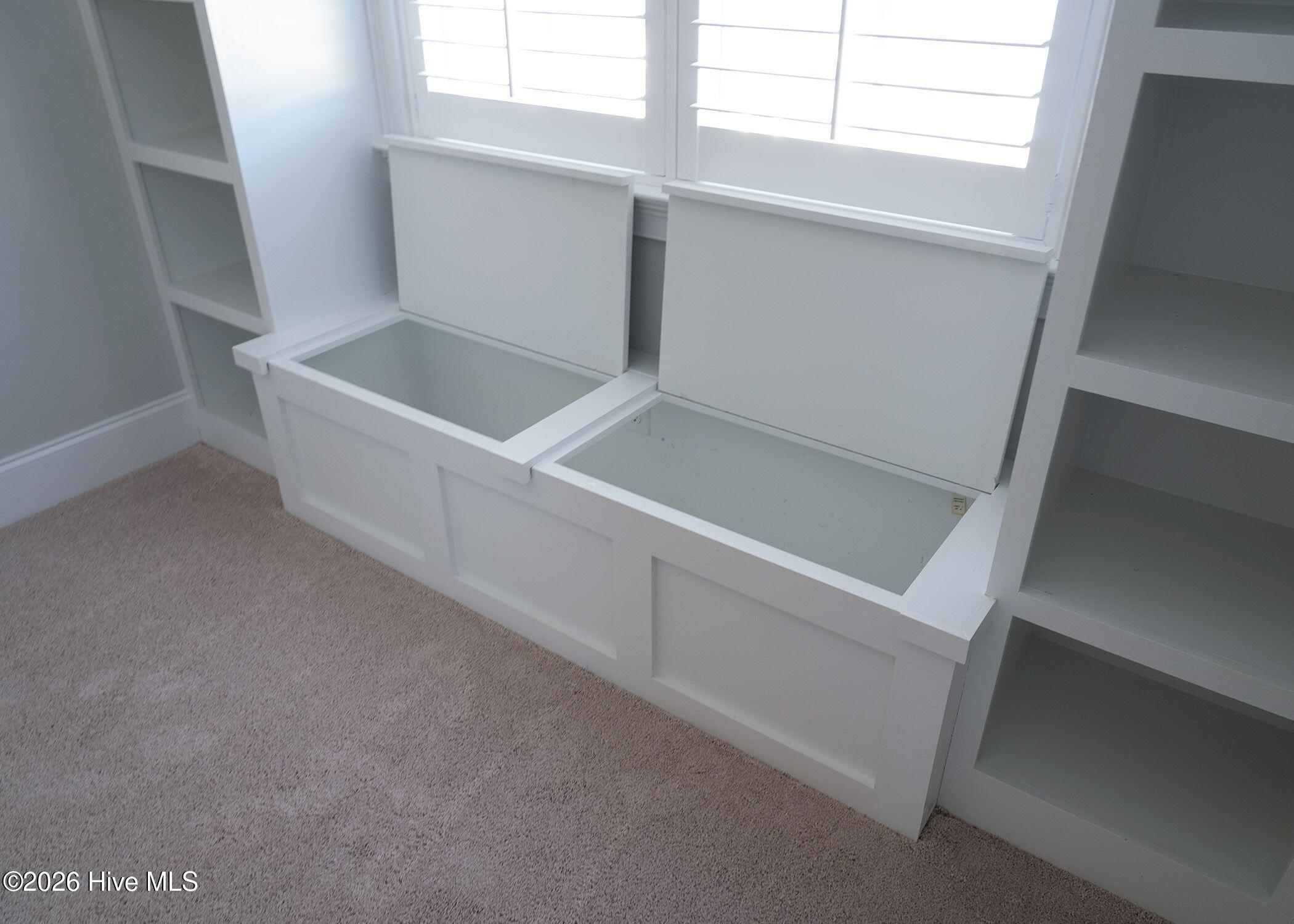 100554172 | Photo 31