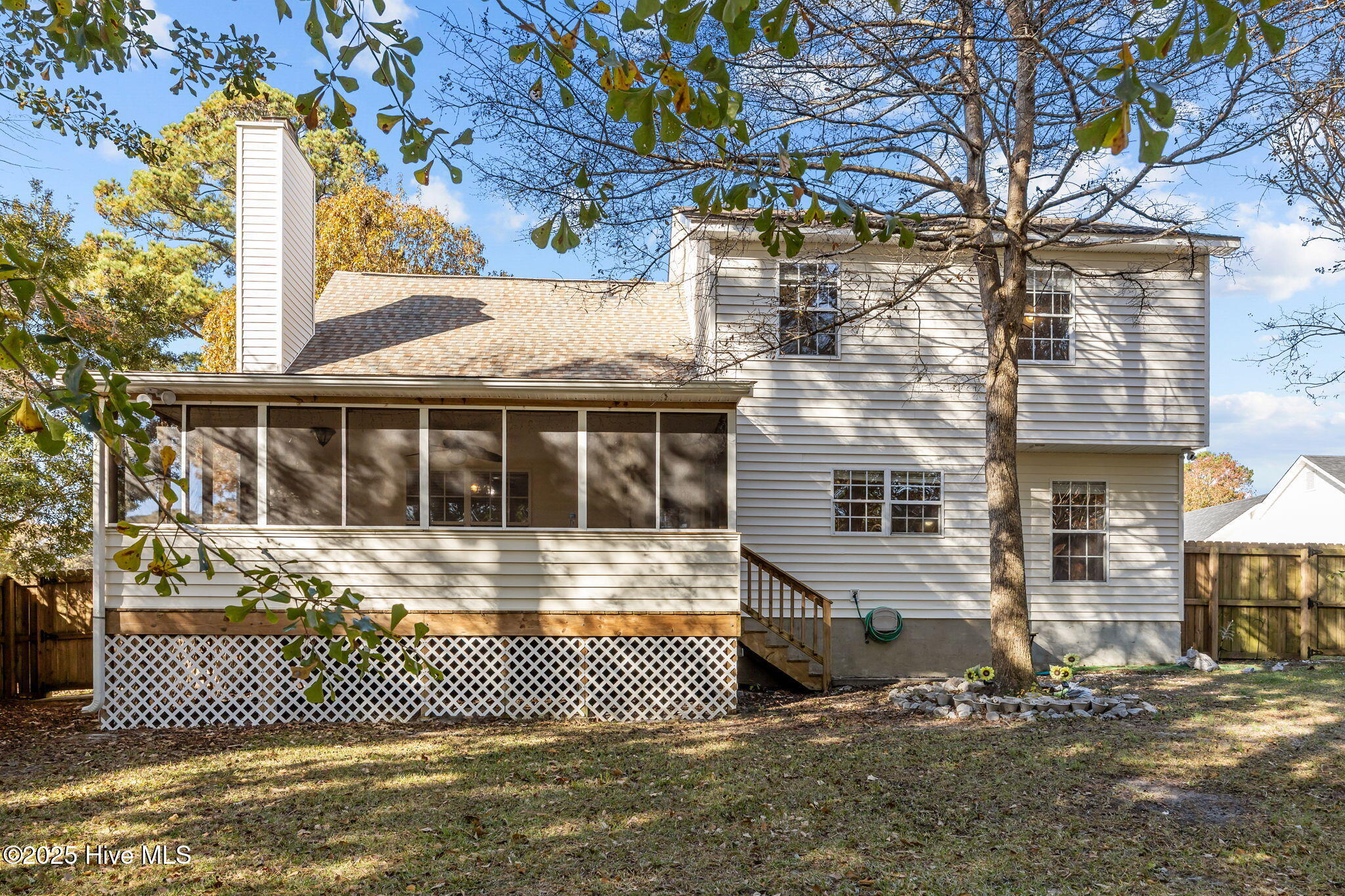 100541595 | Photo 48