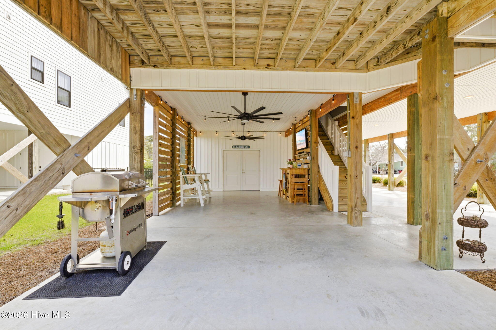 100562924 | Photo 31