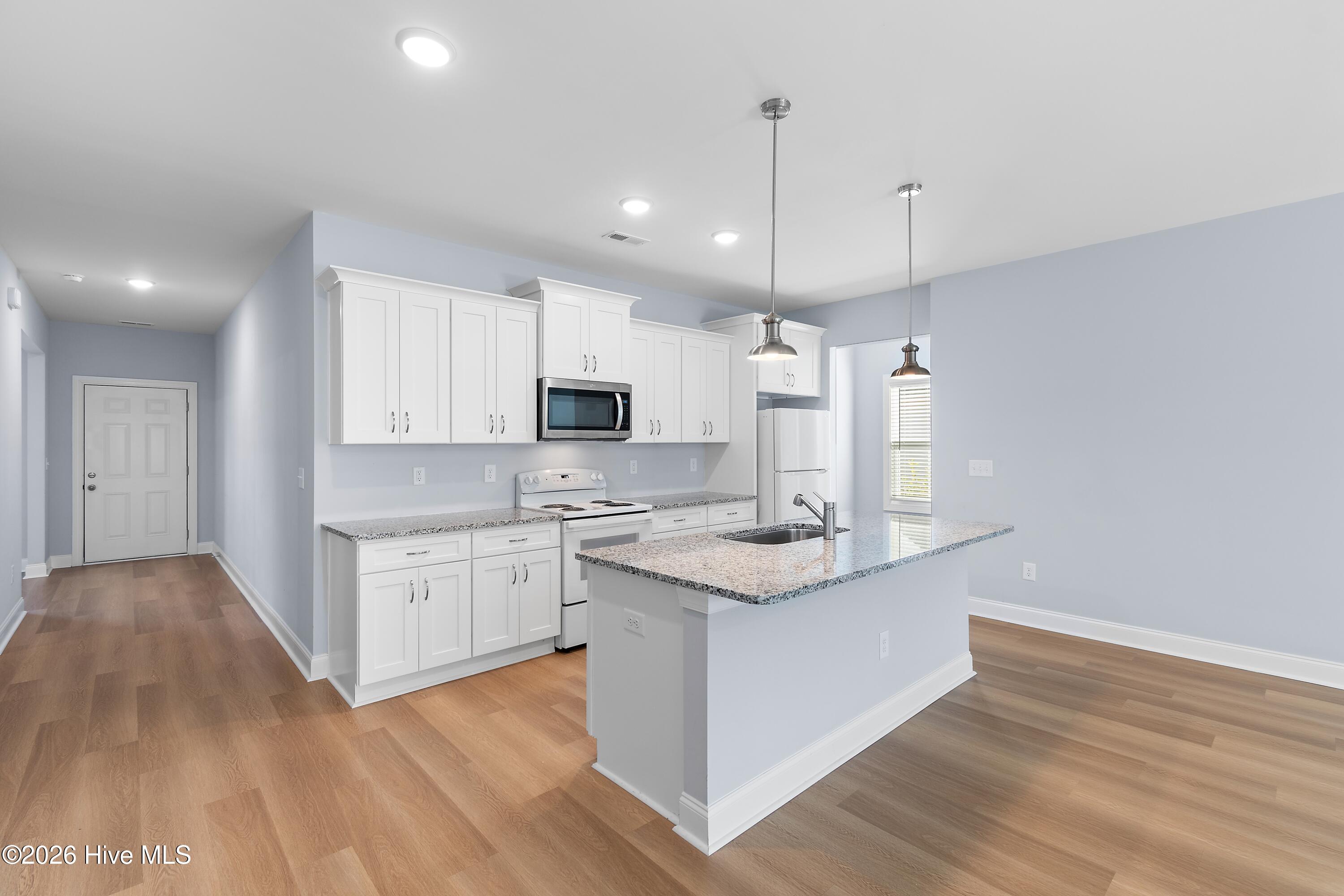 100547480 | Photo 10