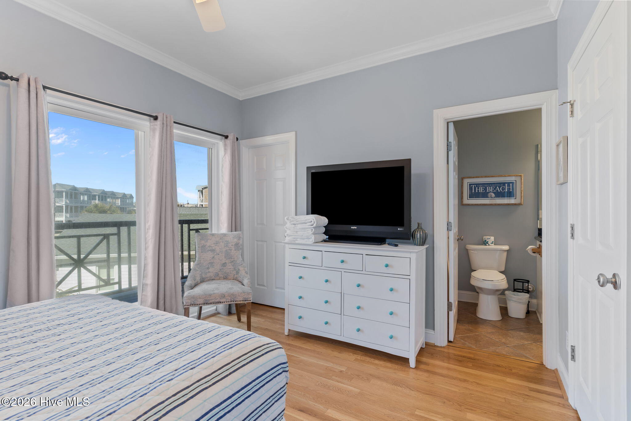 100530858 | Photo 50