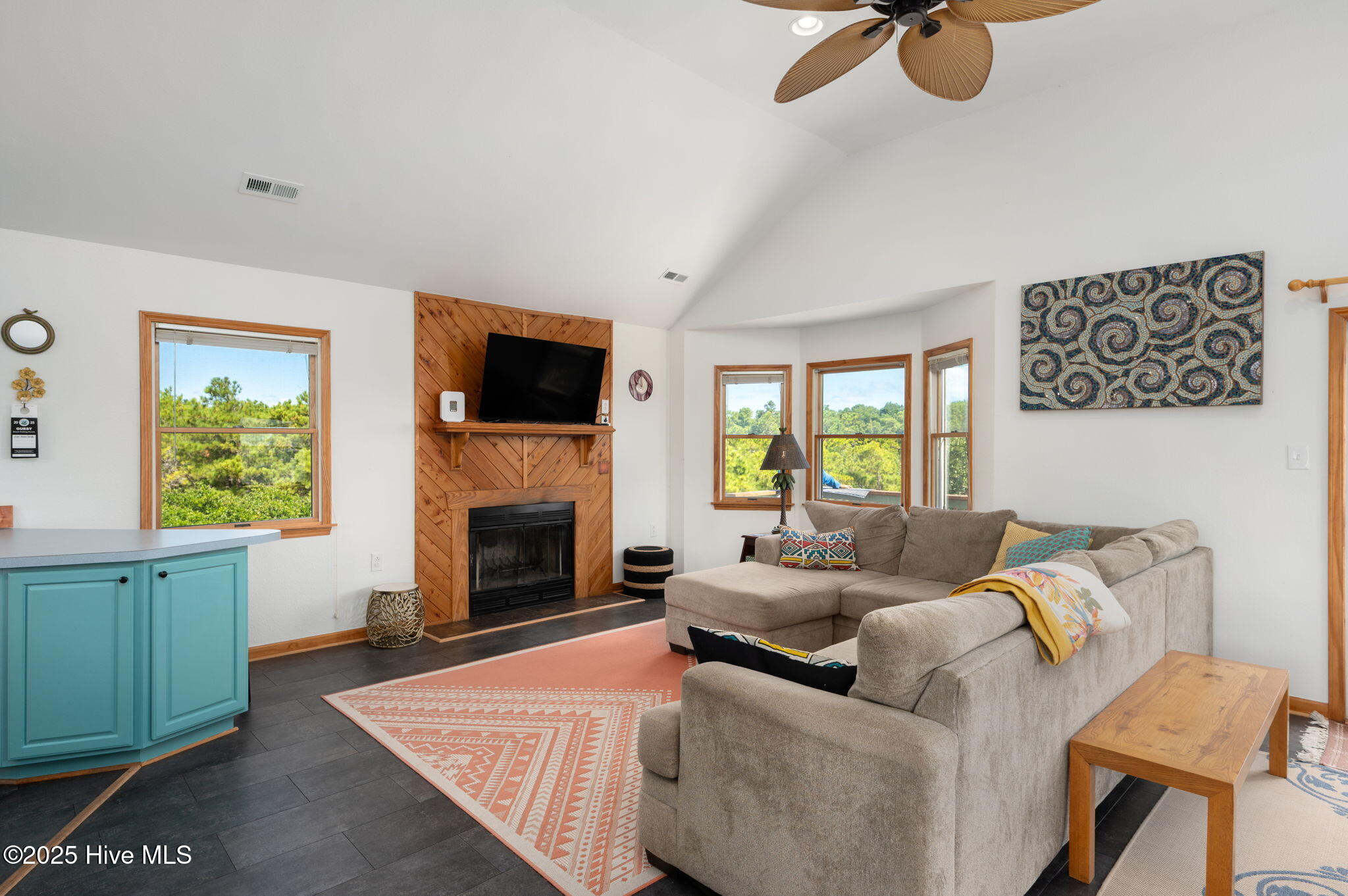 12-web-or-mls-2324-Ocean-Sands-TL-Living