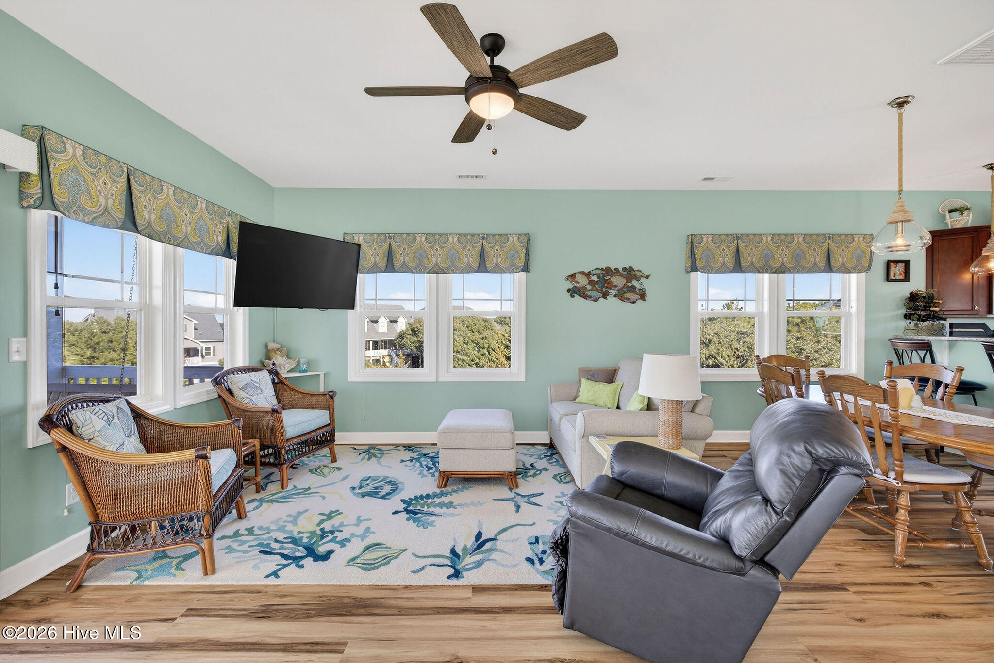 100549584 | Photo 22