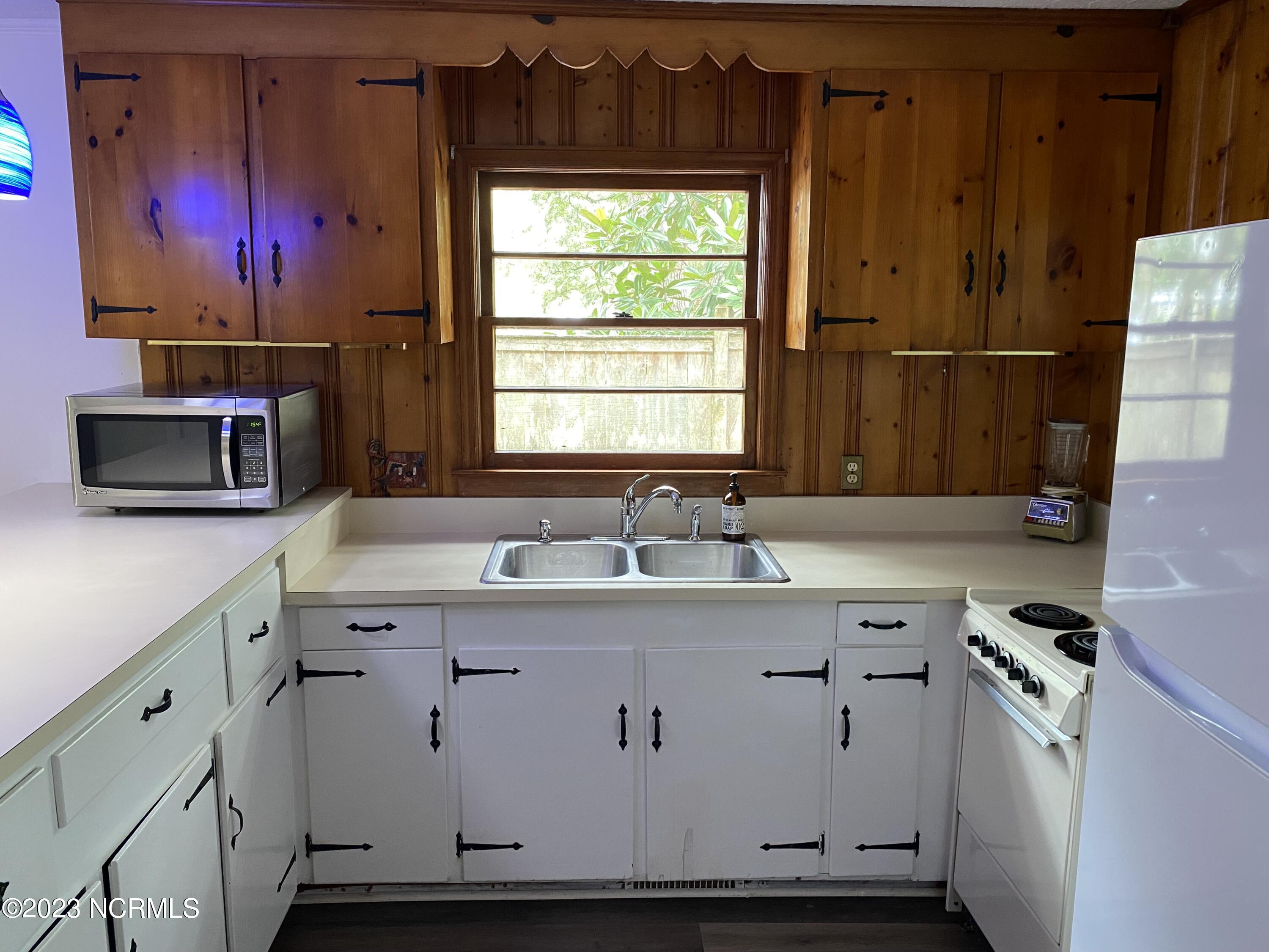 100537487 | Photo 22