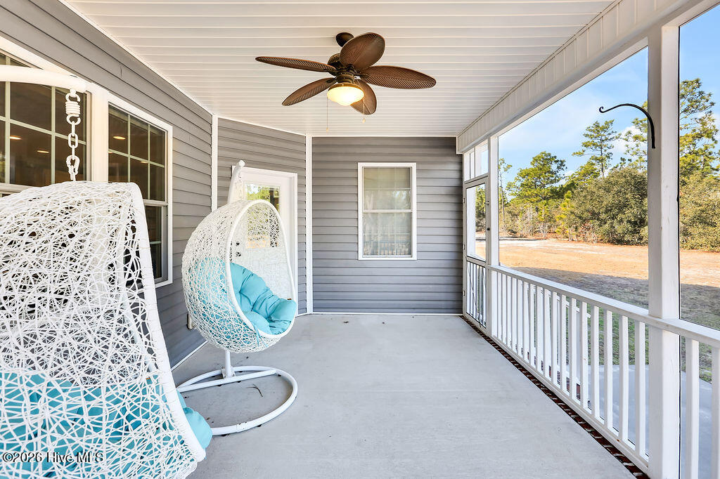 100547742 | Photo 43