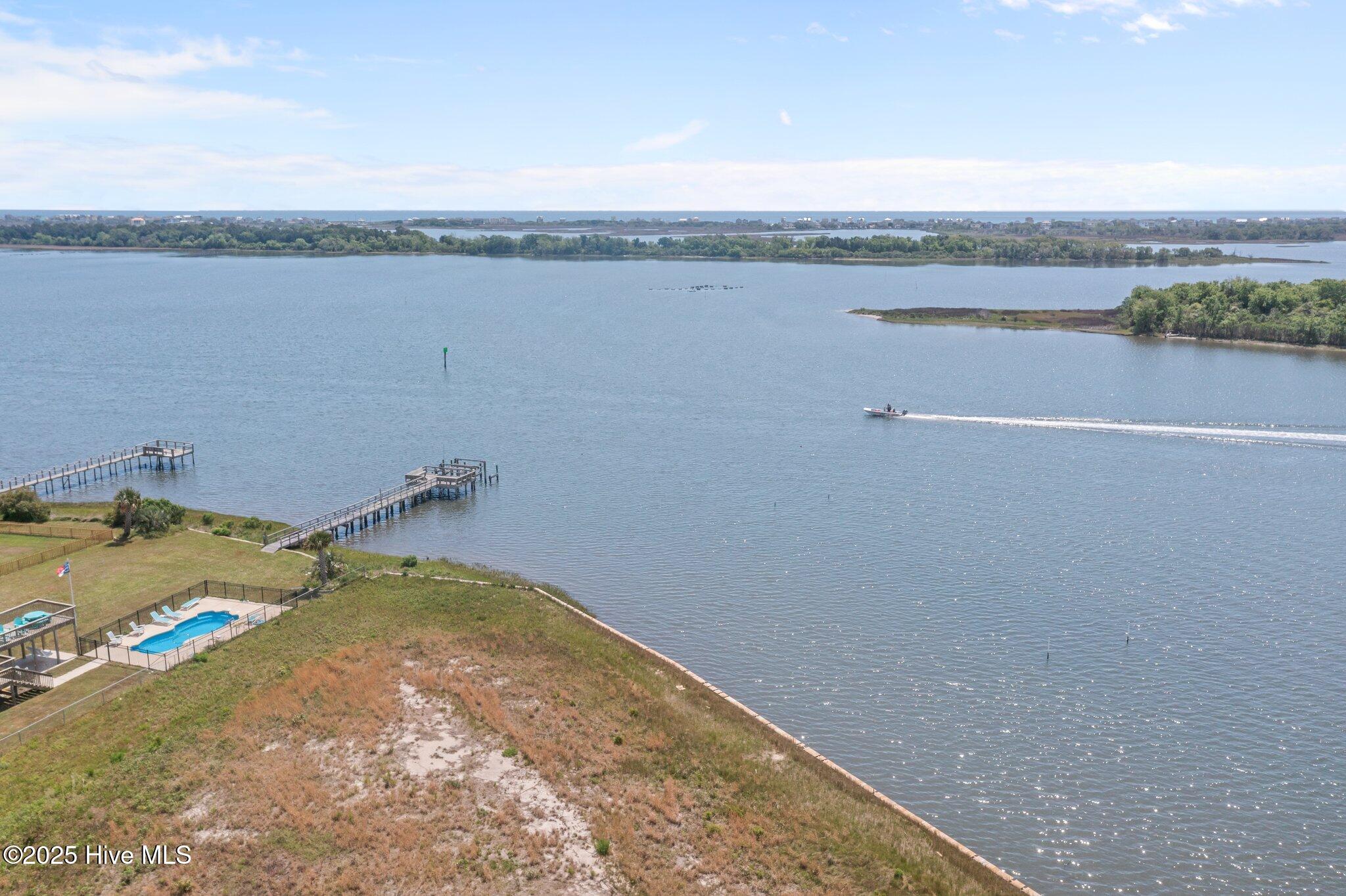 100514796 | Photo 36