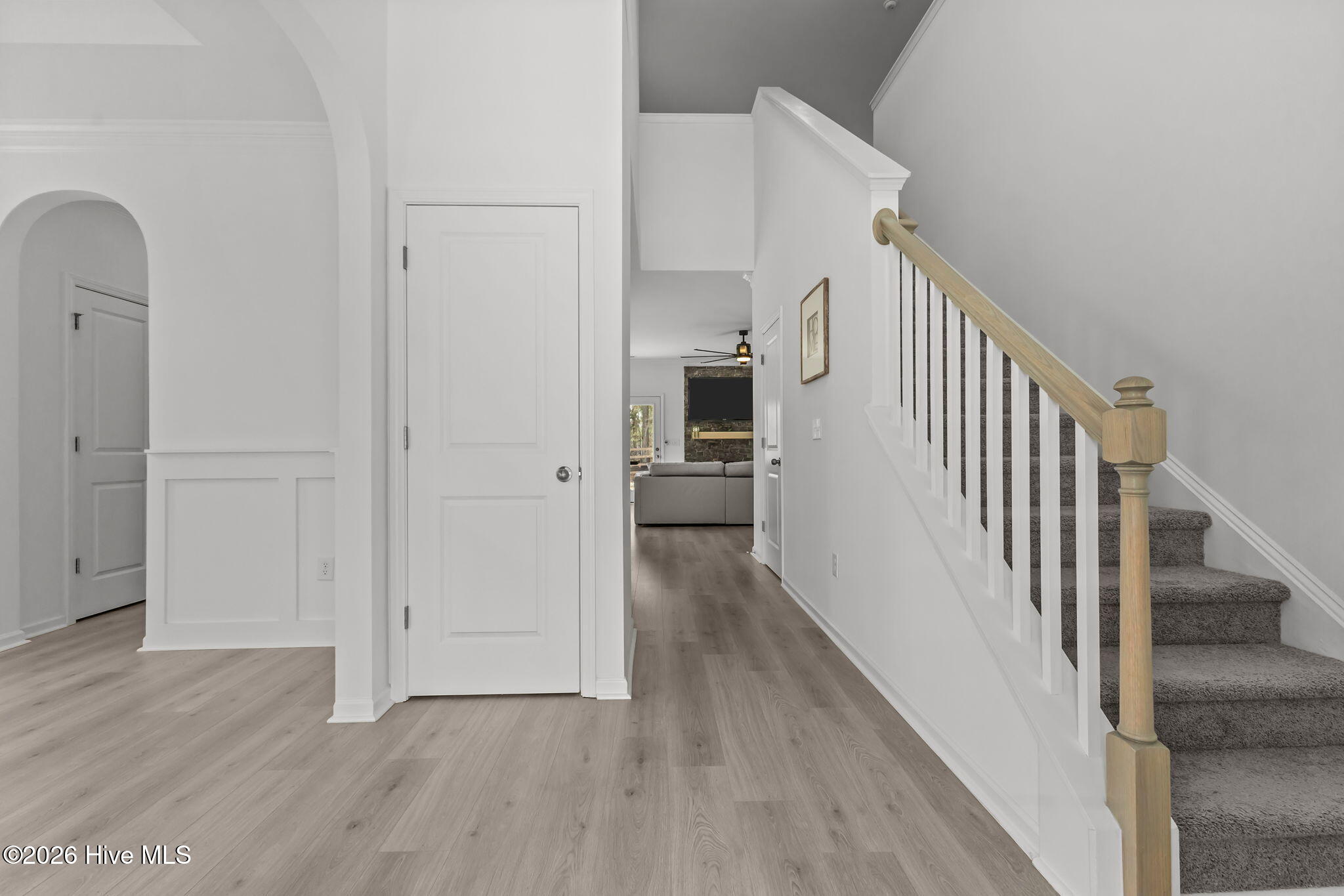 5-web-or-mls-AZ3A2460