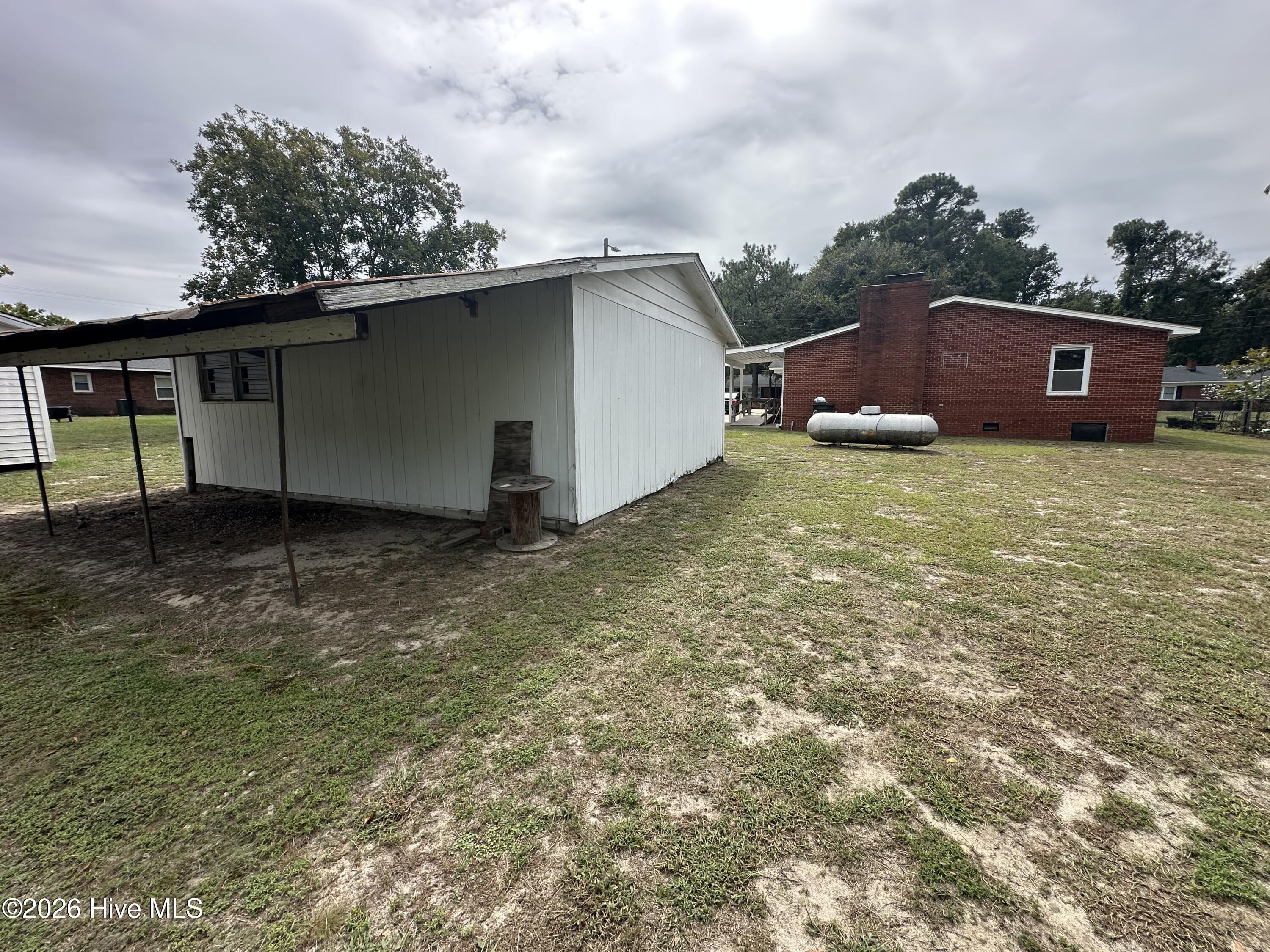 Photo 4 of Single family home for sale at 604 W Boundary St, La Grange, NC 28551 | MLS# 100606553 | Listing updated on 2026-10-02