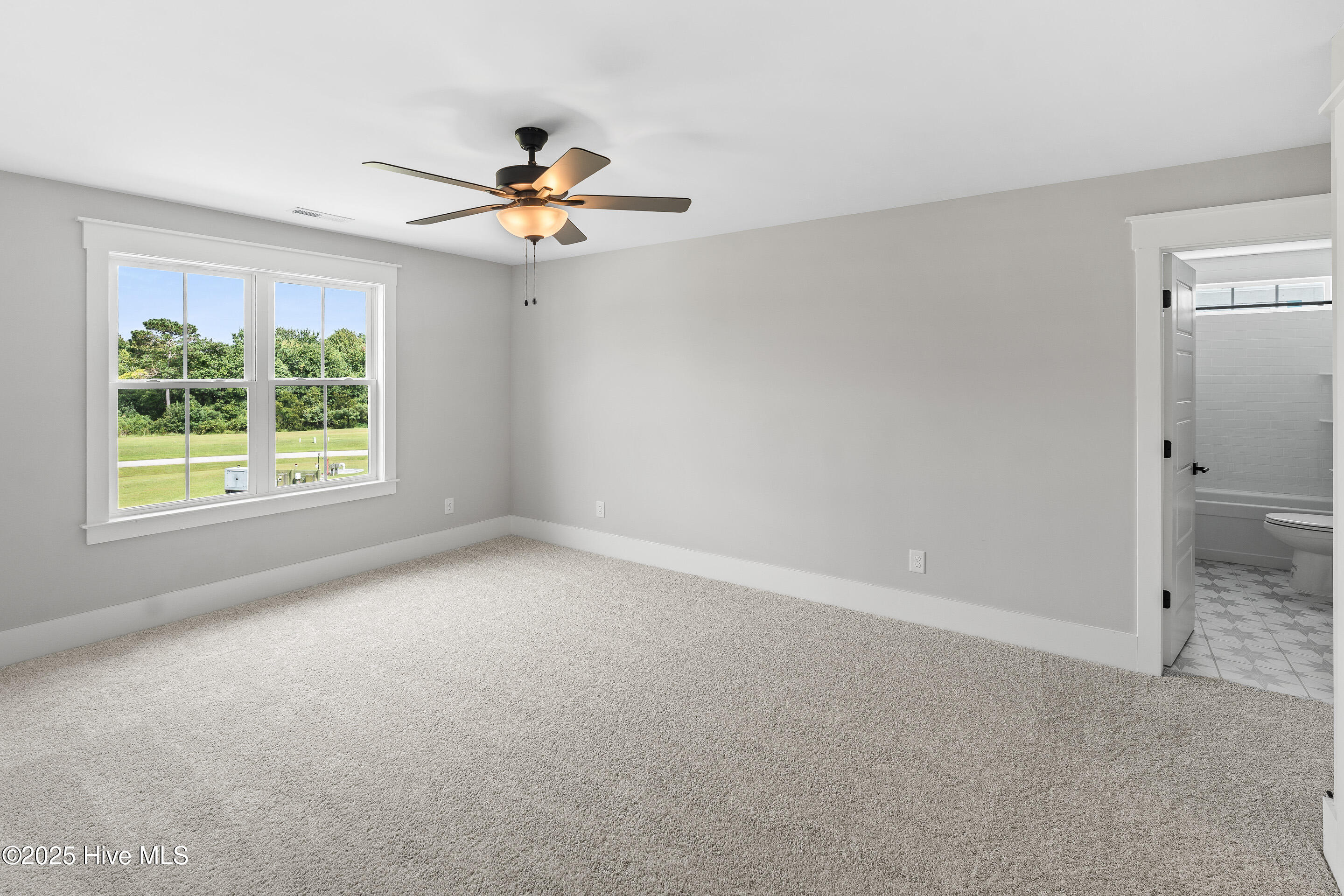 100552235 | Photo 28