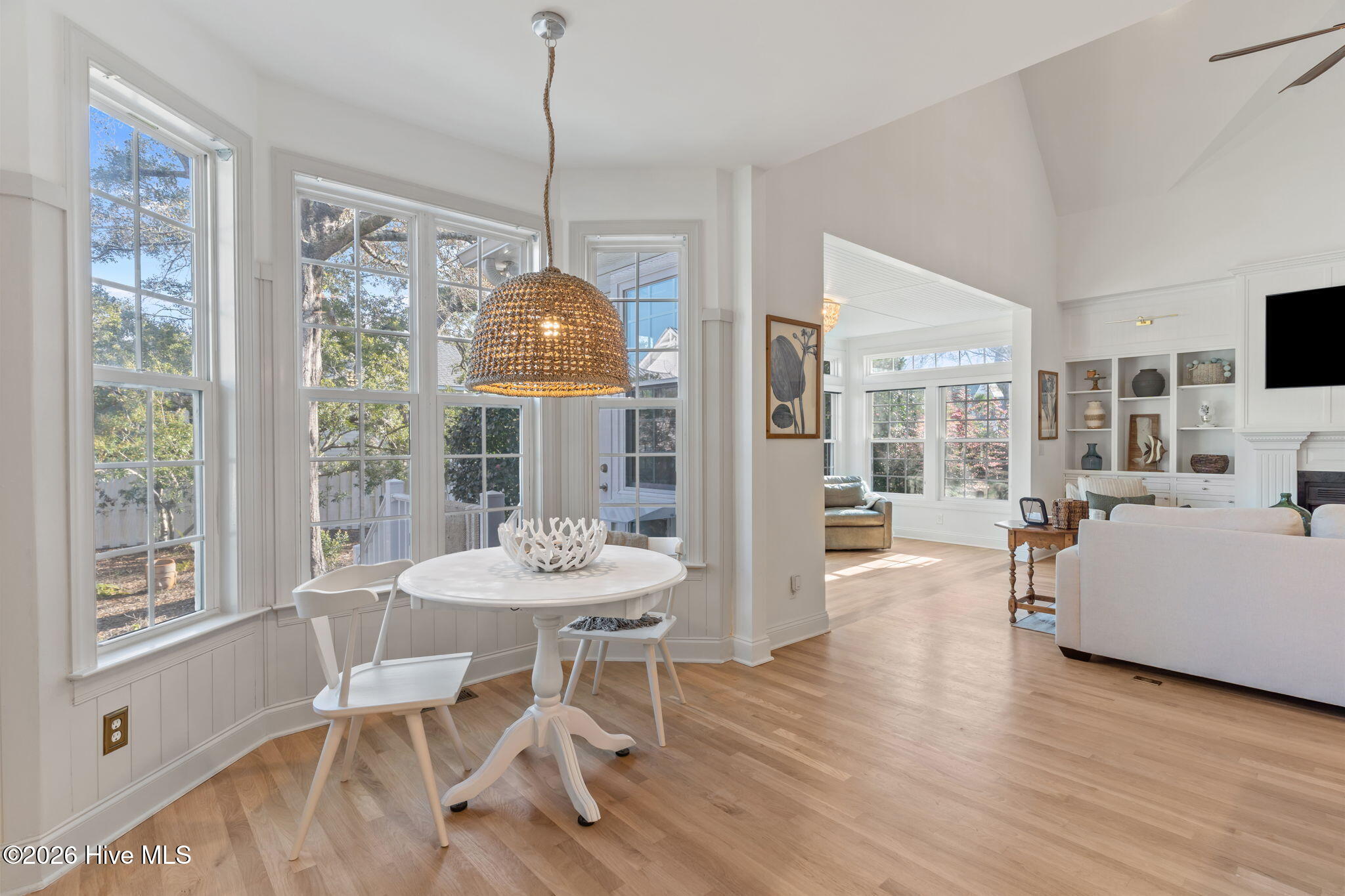 100561697 | Photo 15