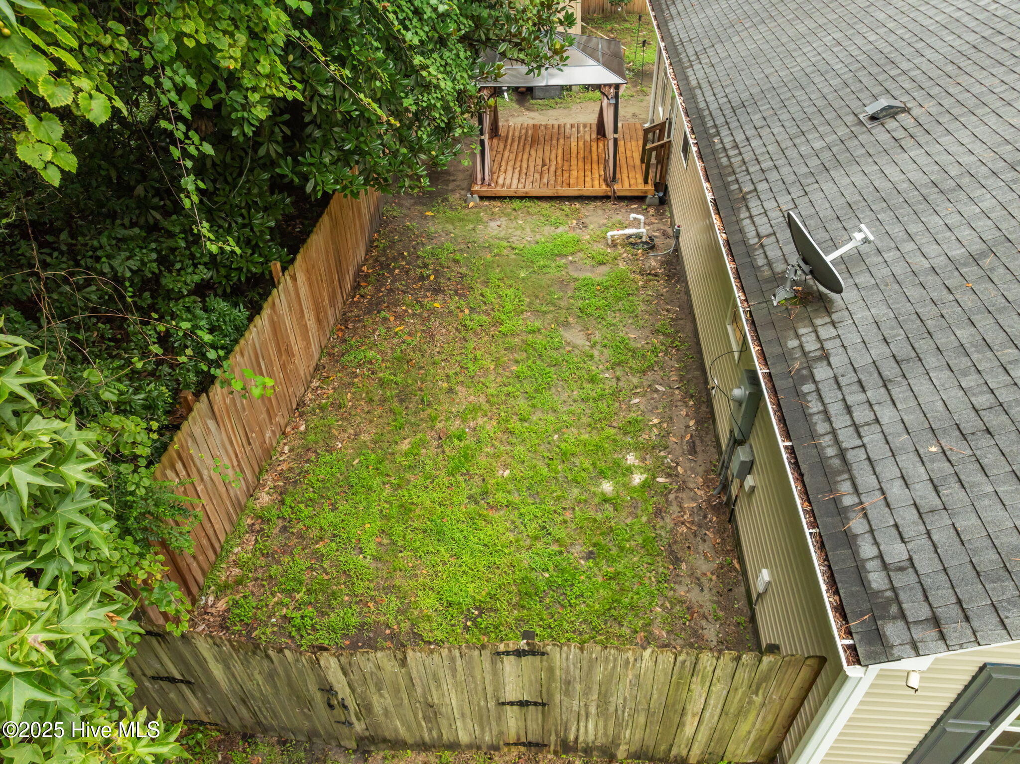 100560196 | Photo 36