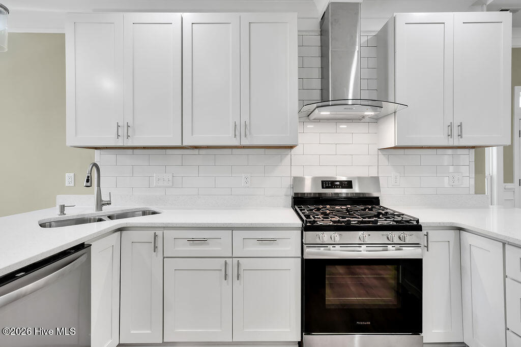 100529552 | Photo 12