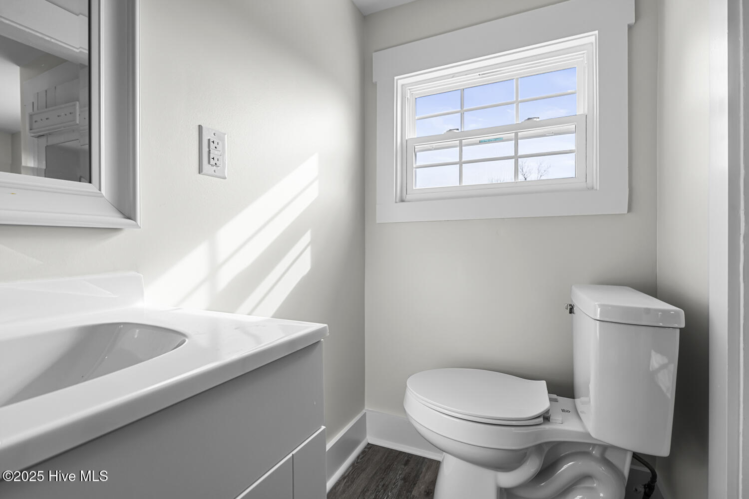 100544885 | Photo 40