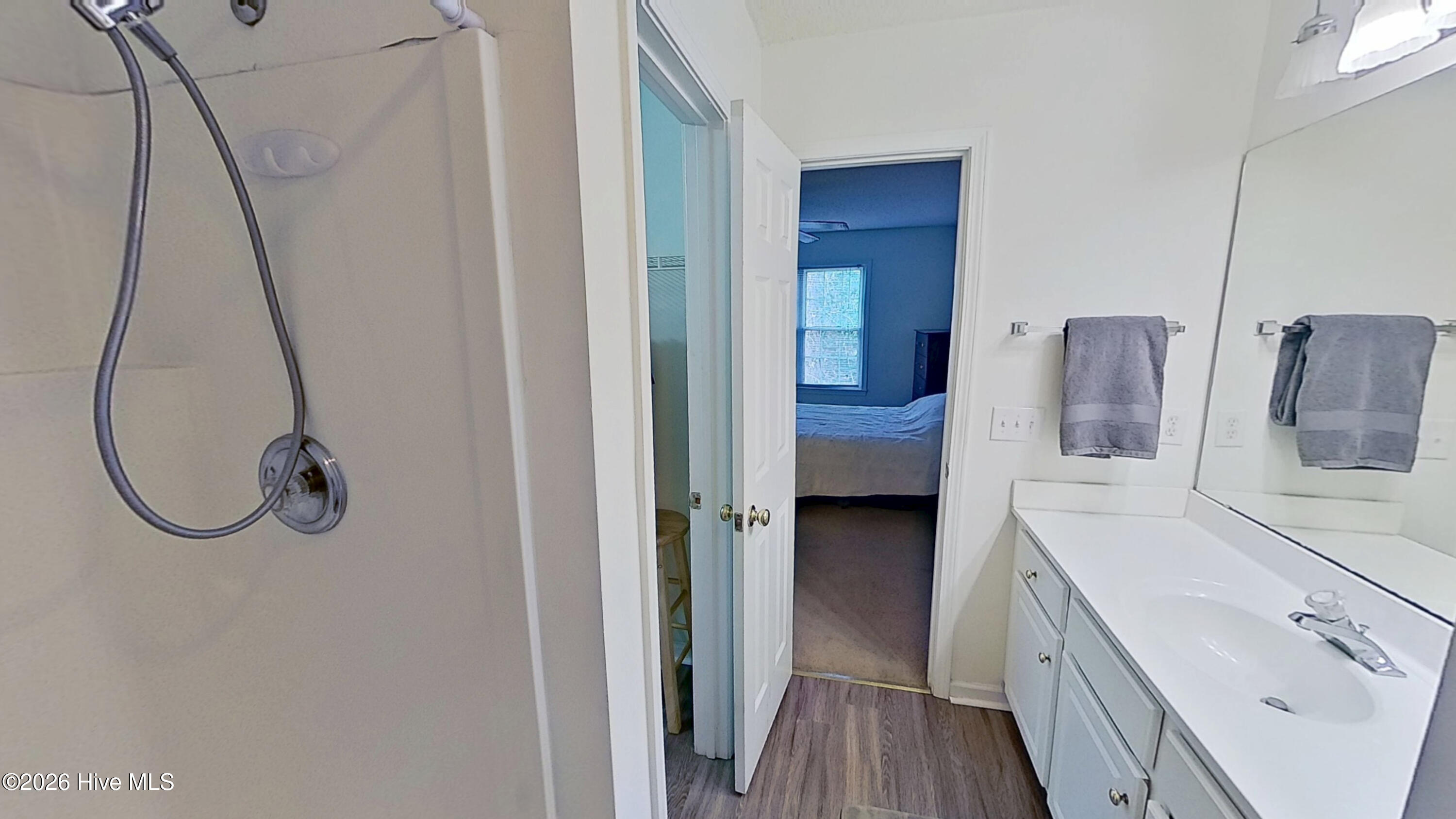 100549485 | Photo 16