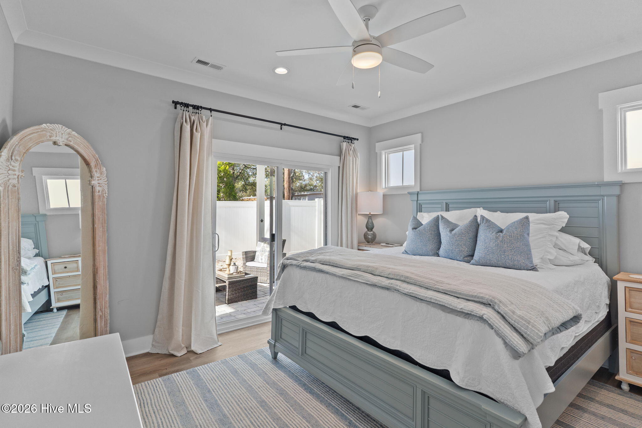 100547454 | Photo 17