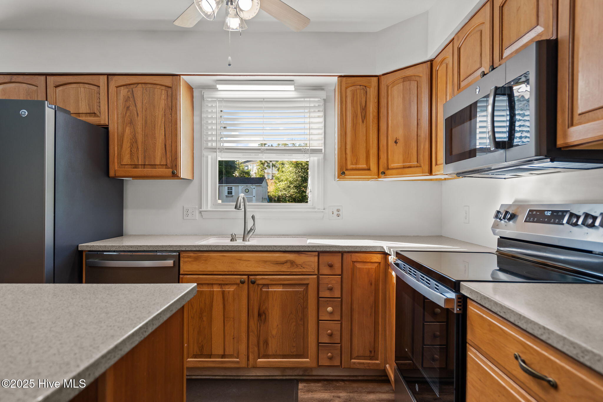 100551832 | Photo 19