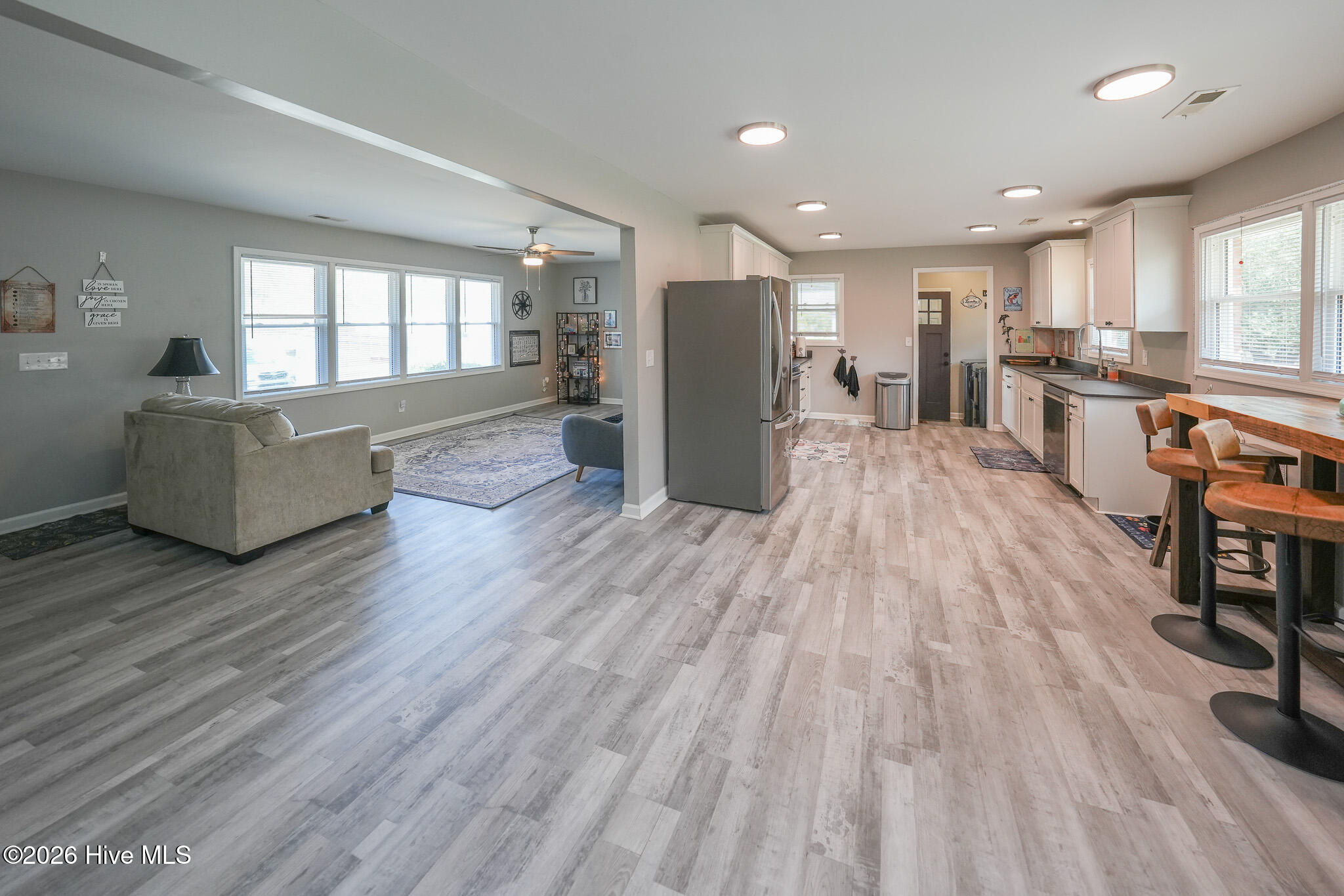 100558705 | Photo 15